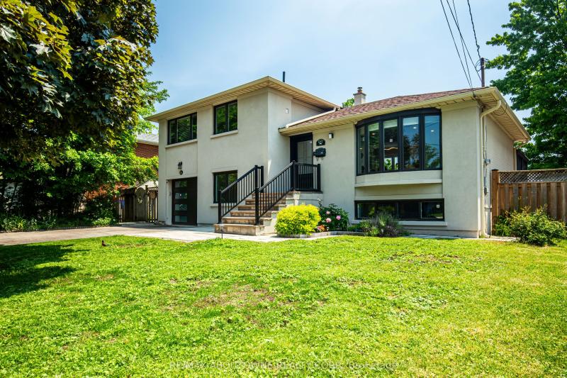Property W12223606 - Image 1