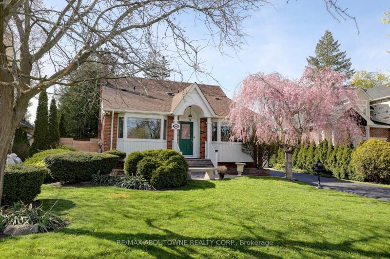 Property W12249428 - Image 1