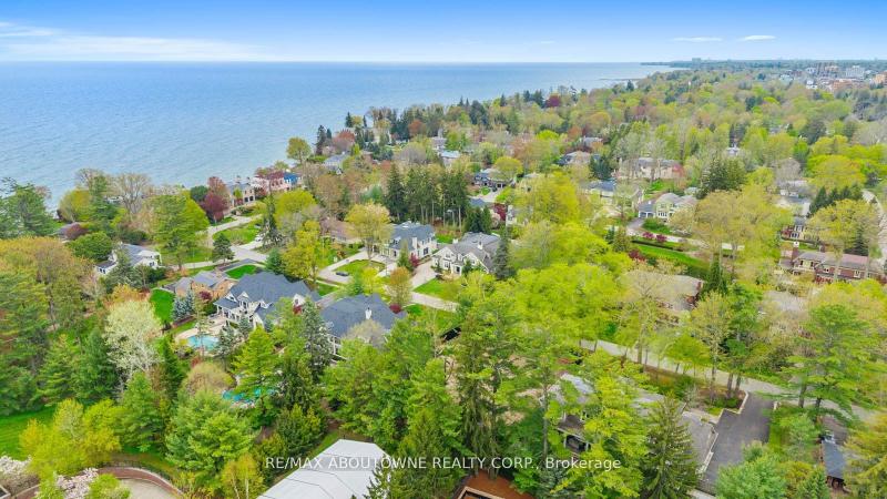 Property W12252299 - Image 1