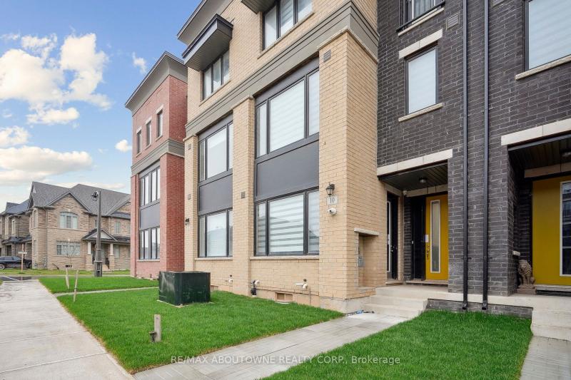 Property W12261717 - Image 1
