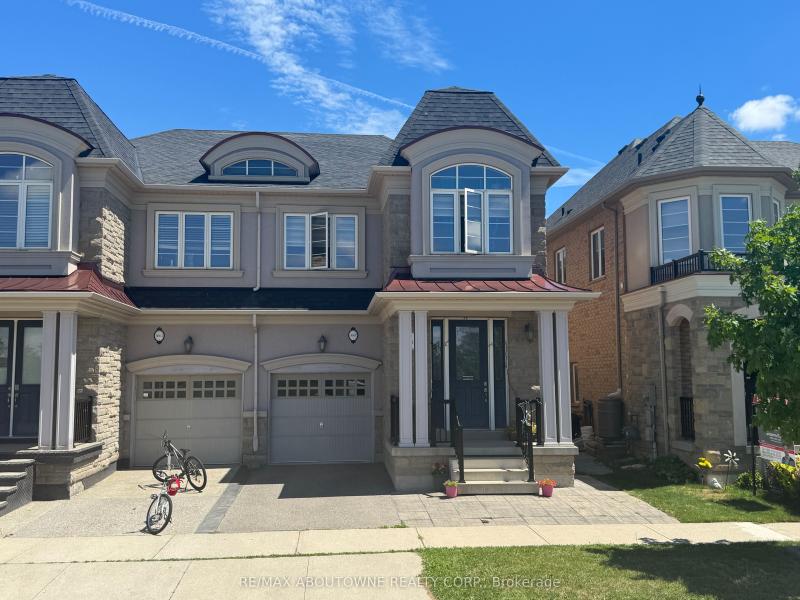 Property W12270956 - Image 1
