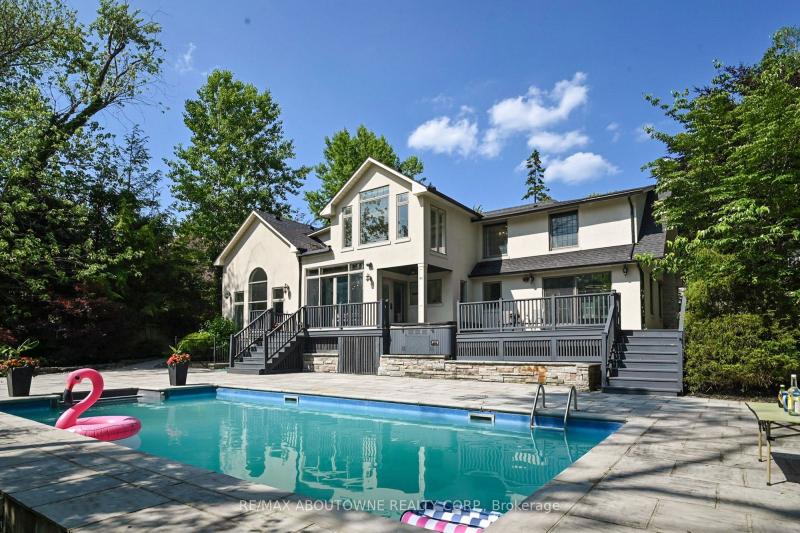 Property W12280732 - Image 1