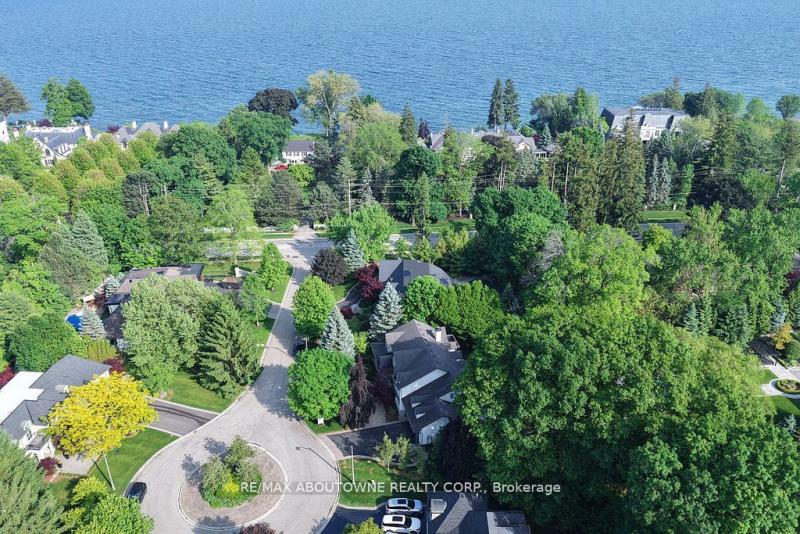 Property W12296489 - Image 1