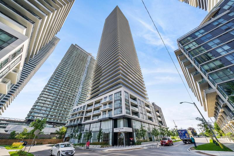 Property W12373886 - Image 1