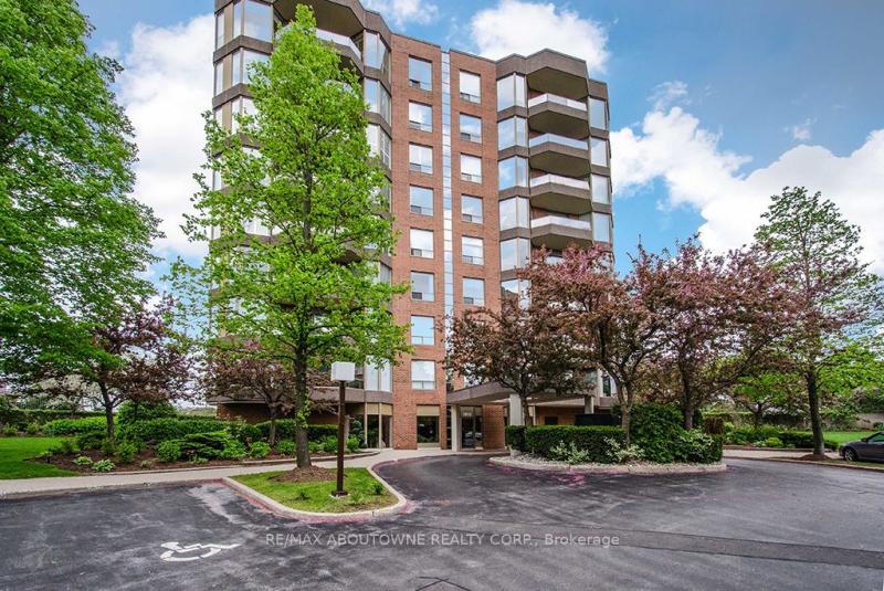 Property W12399552 - Image 1