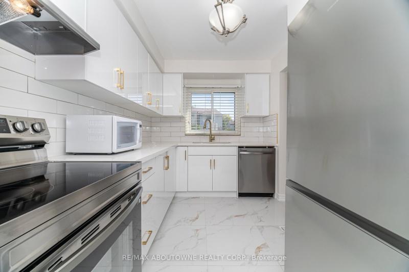 Property W12412184 - Image 1