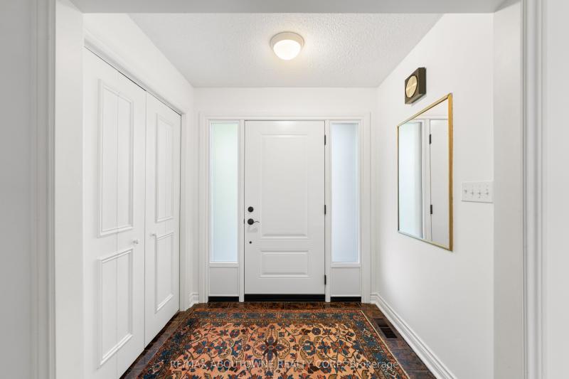 Property W12416294 - Image 1