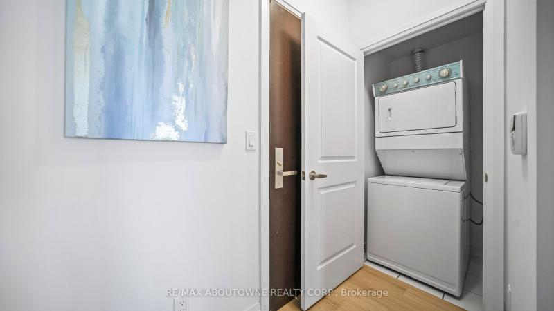 Property W12428650 - Image 1