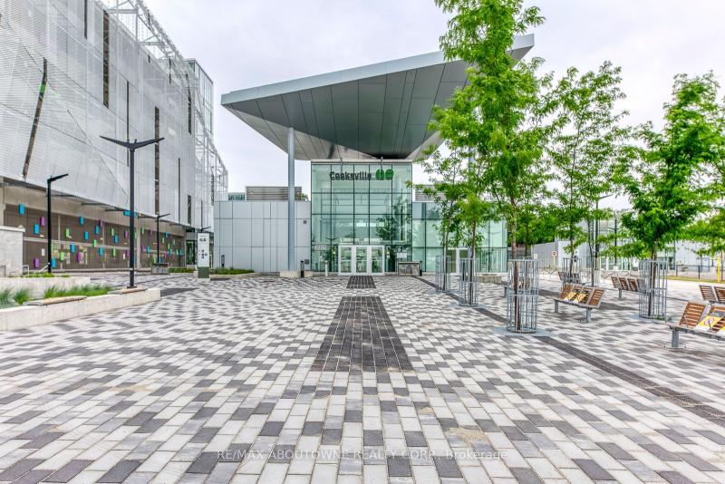 Property W12457218 - Image 1