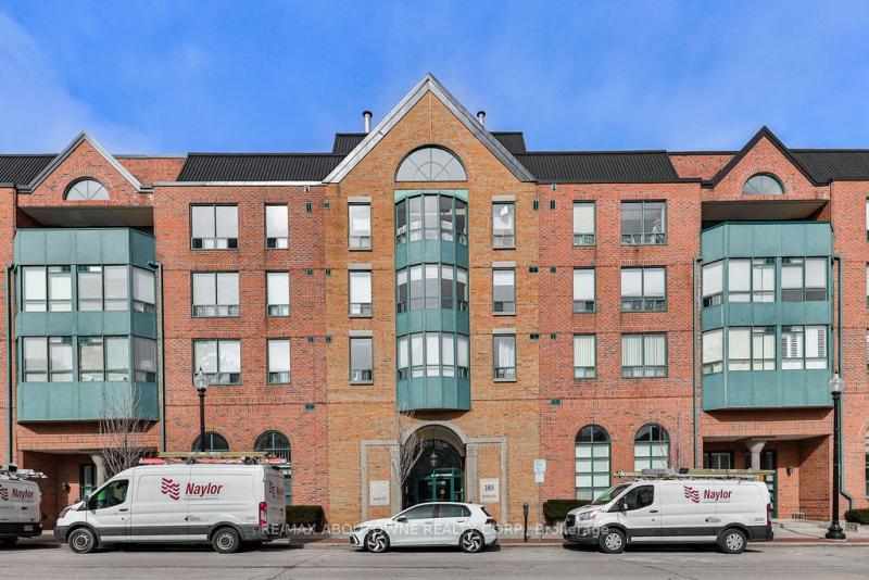 14 – 185 Robinson Street, Oakville