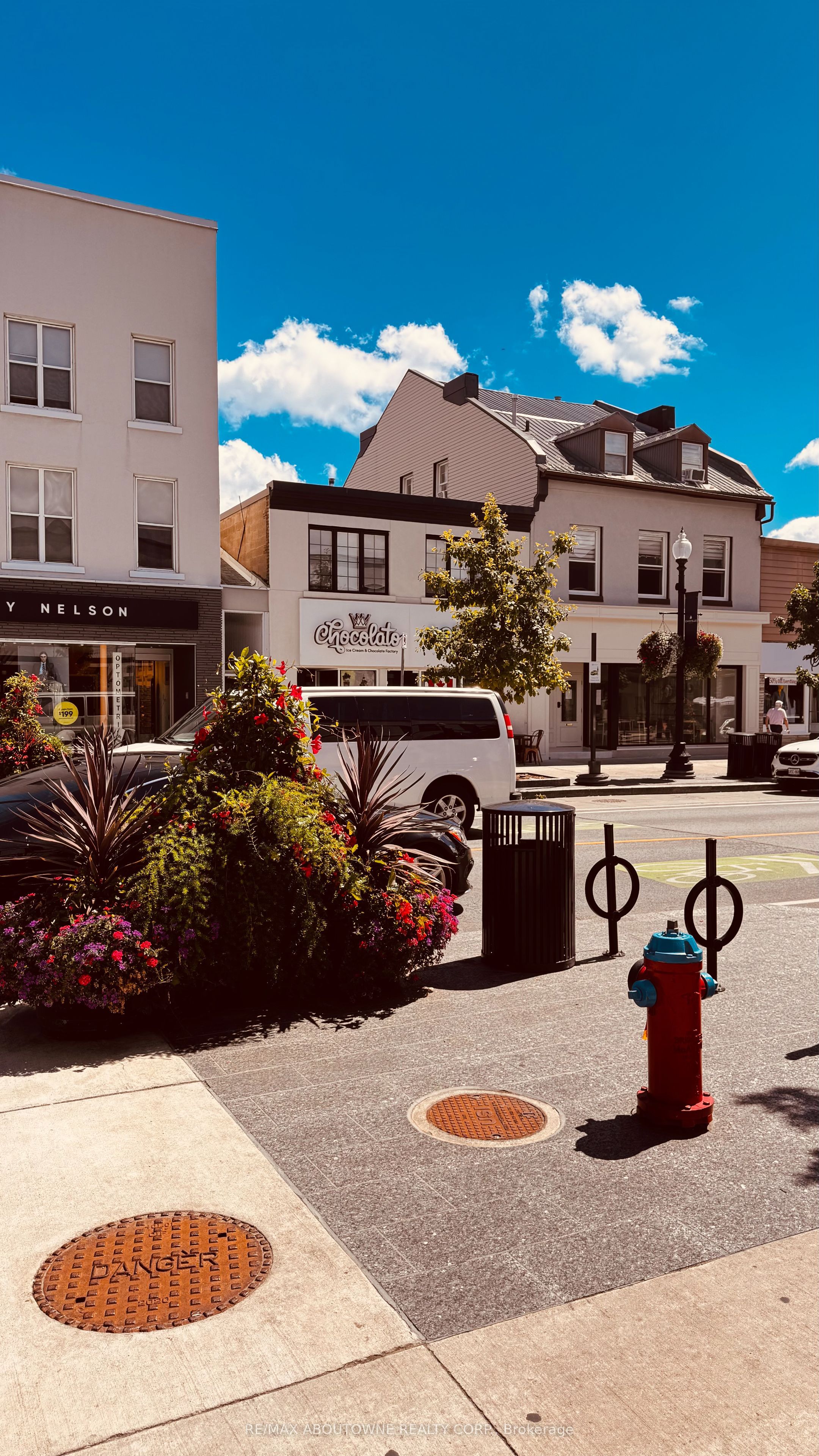 14 – 185 Robinson Street, Oakville ‣ W12475563 14 – 185 Robinson Street, Oakville ‣ W12475563