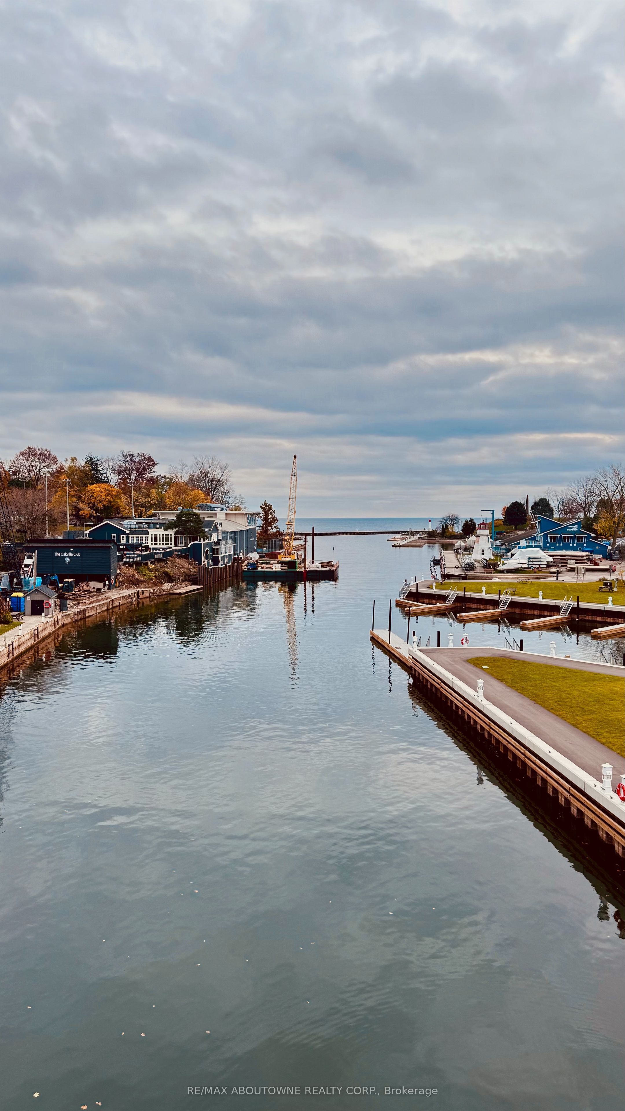 14 – 185 Robinson Street, Oakville ‣ W12475563 14 – 185 Robinson Street, Oakville ‣ W12475563