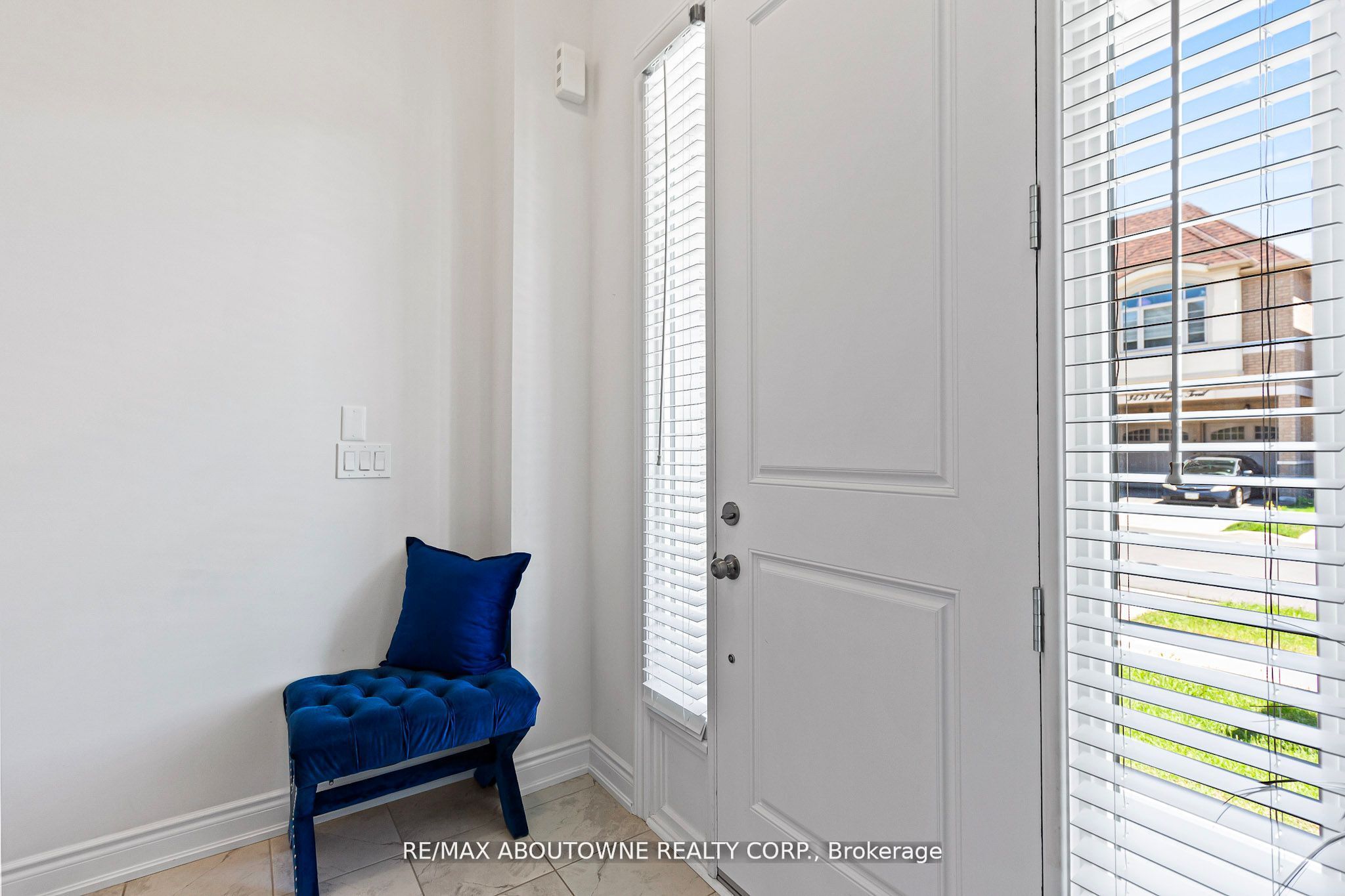 3470 Clayton Trail, Oakville ‣ W12476396 3470 Clayton Trail, Oakville ‣ W12476396