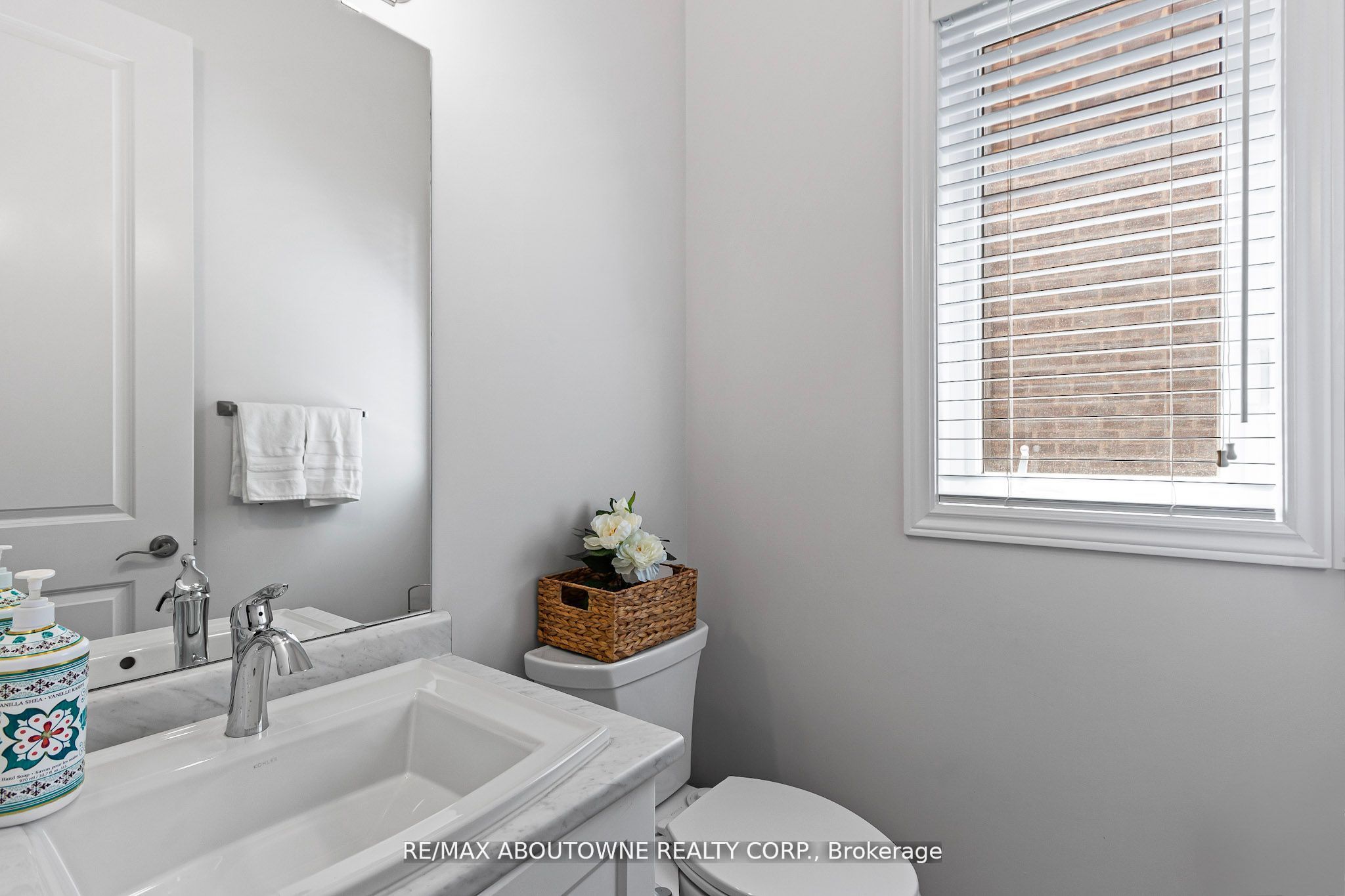 3470 Clayton Trail, Oakville ‣ W12476396 3470 Clayton Trail, Oakville ‣ W12476396