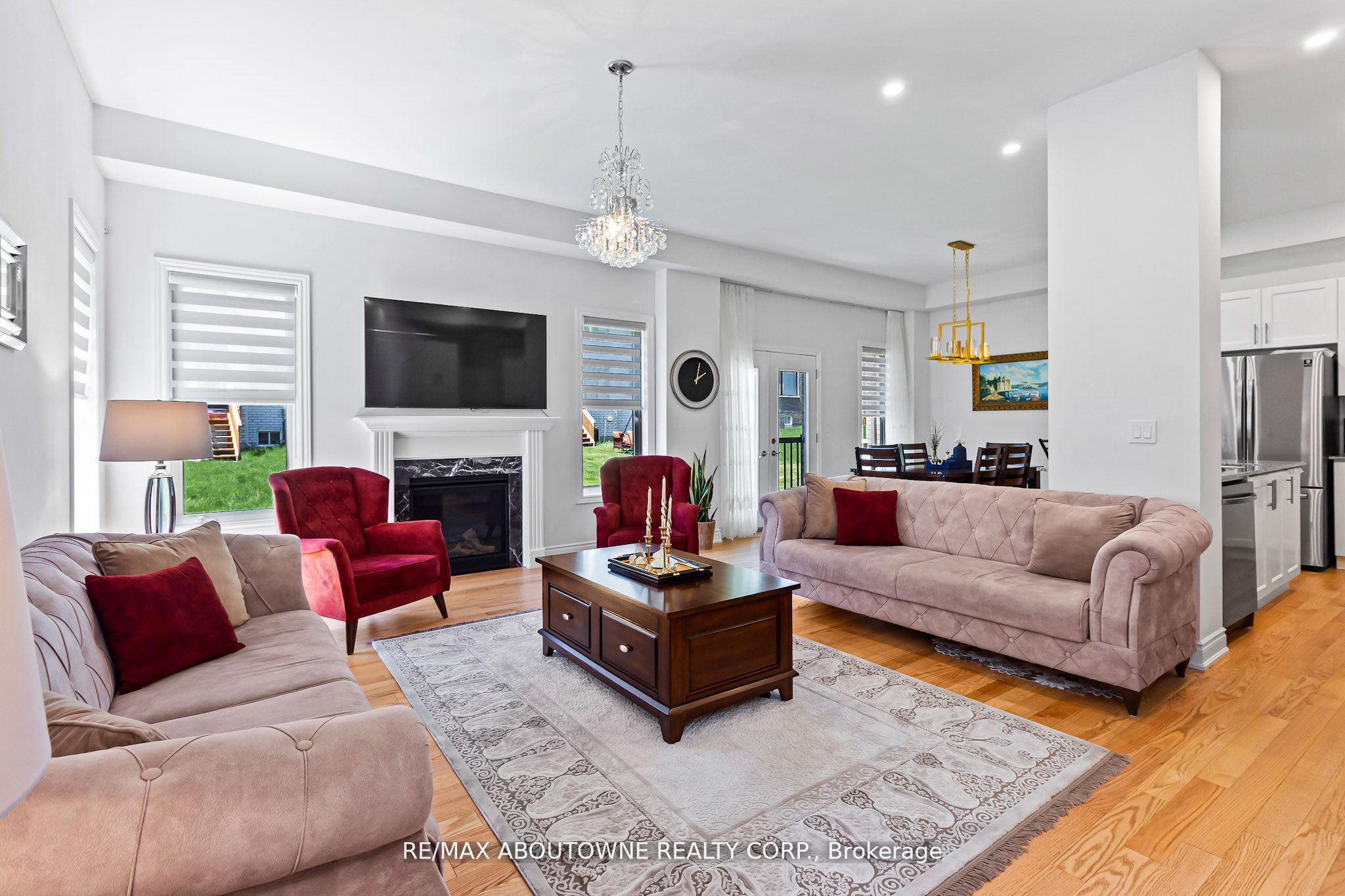 3470 Clayton Trail, Oakville ‣ W12476396 3470 Clayton Trail, Oakville ‣ W12476396