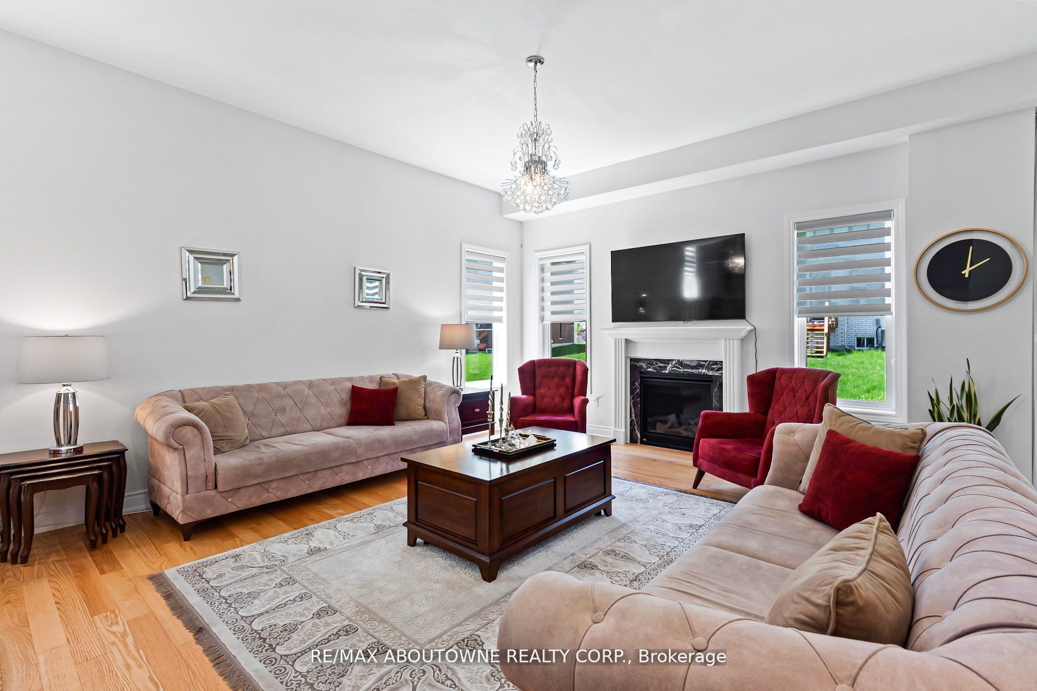 3470 Clayton Trail, Oakville ‣ W12476396 3470 Clayton Trail, Oakville ‣ W12476396