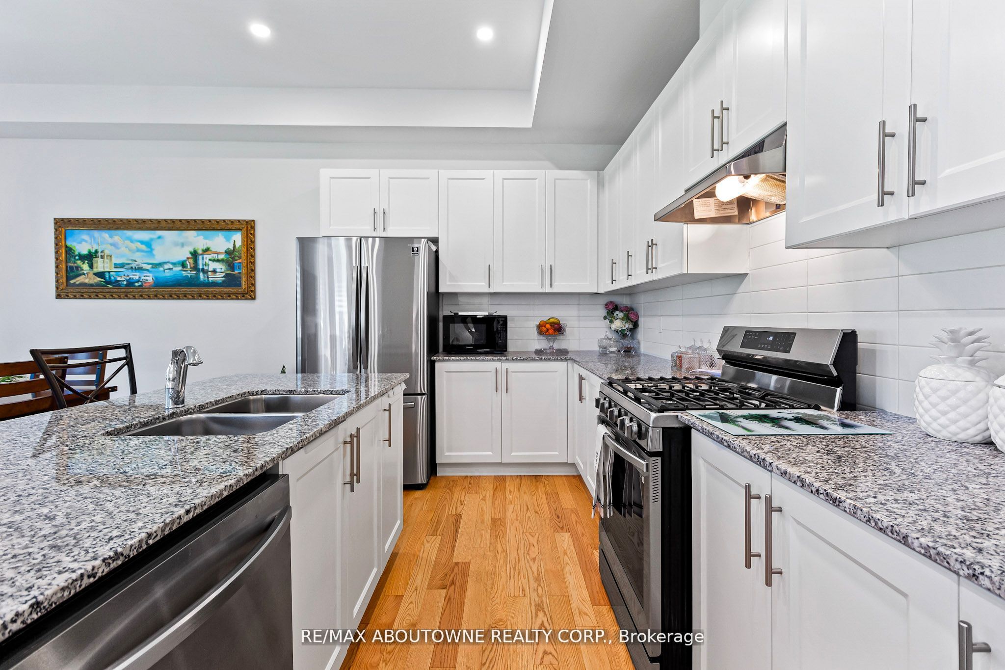 3470 Clayton Trail, Oakville ‣ W12476396 3470 Clayton Trail, Oakville ‣ W12476396