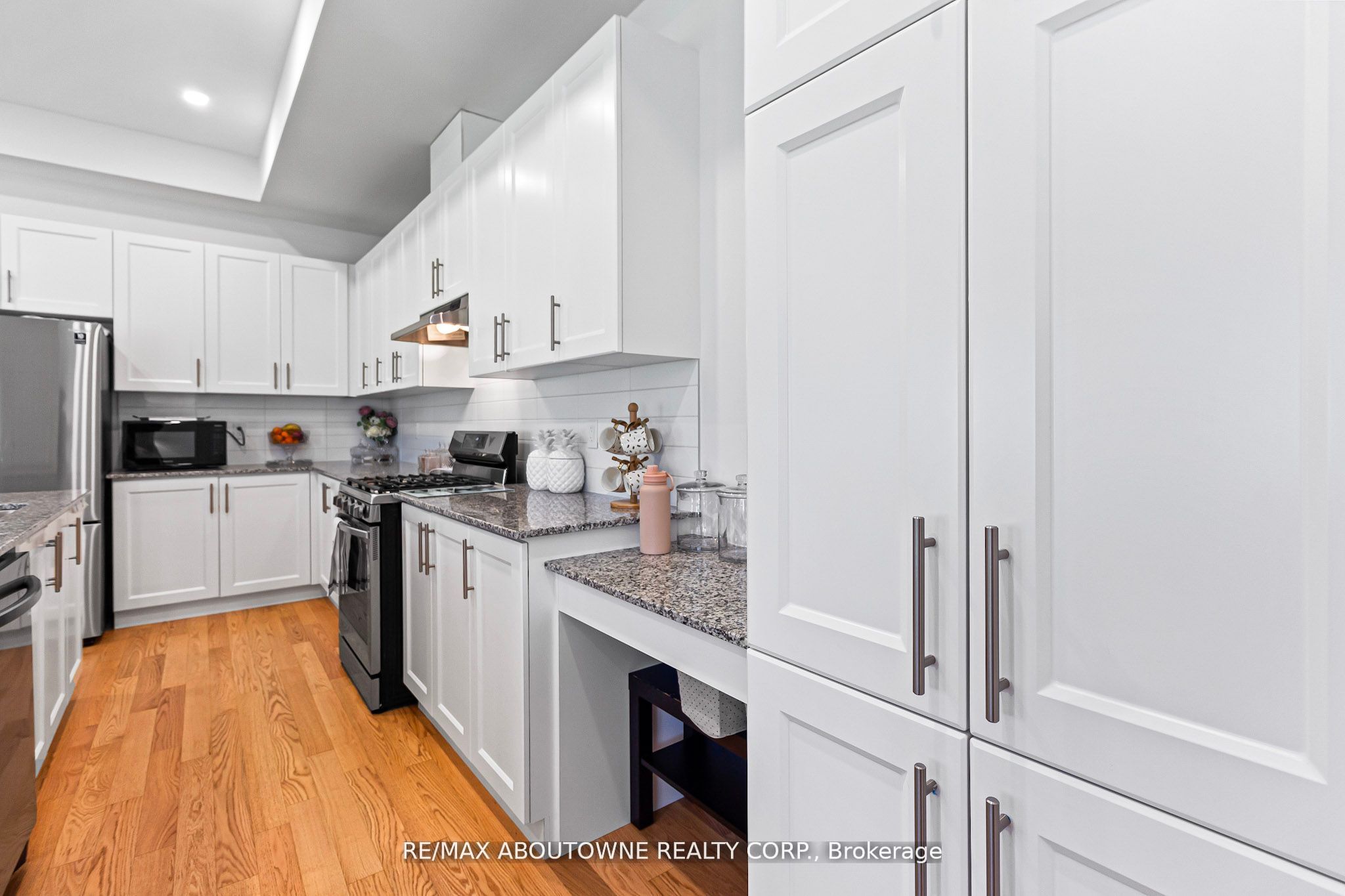 3470 Clayton Trail, Oakville ‣ W12476396 3470 Clayton Trail, Oakville ‣ W12476396