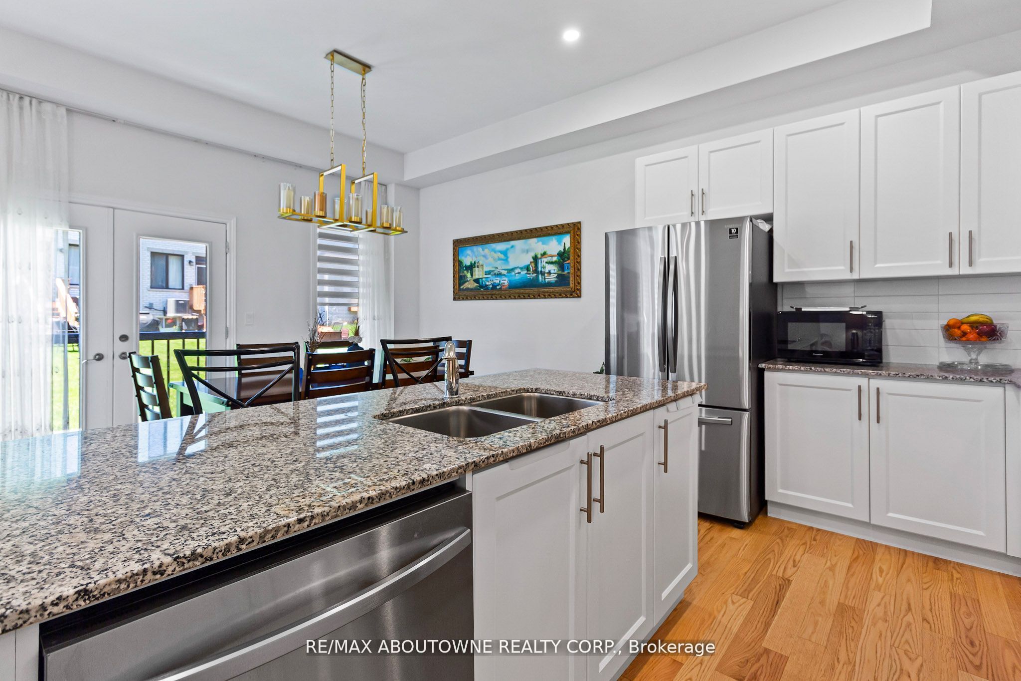 3470 Clayton Trail, Oakville ‣ W12476396 3470 Clayton Trail, Oakville ‣ W12476396
