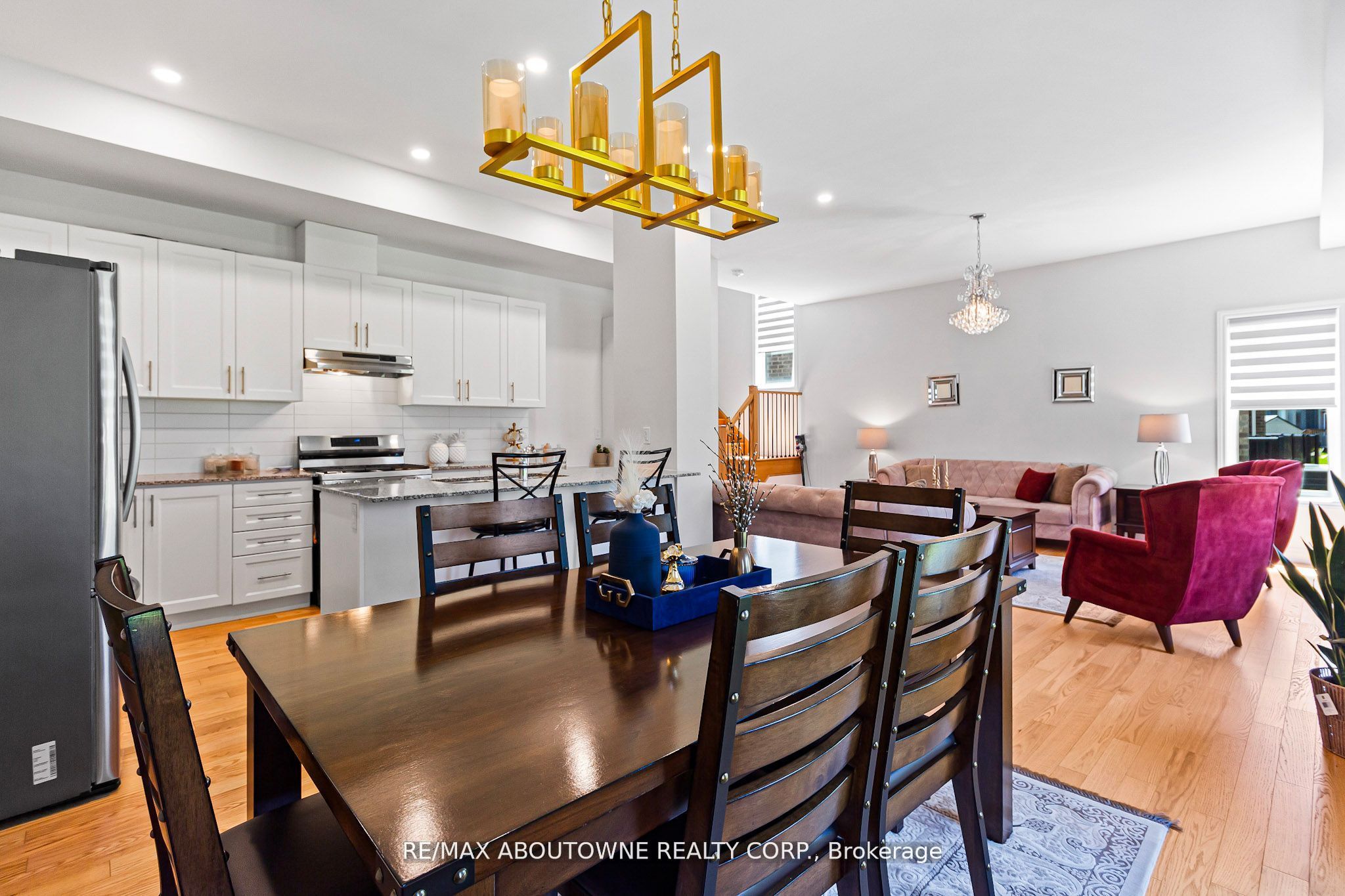 3470 Clayton Trail, Oakville ‣ W12476396 3470 Clayton Trail, Oakville ‣ W12476396