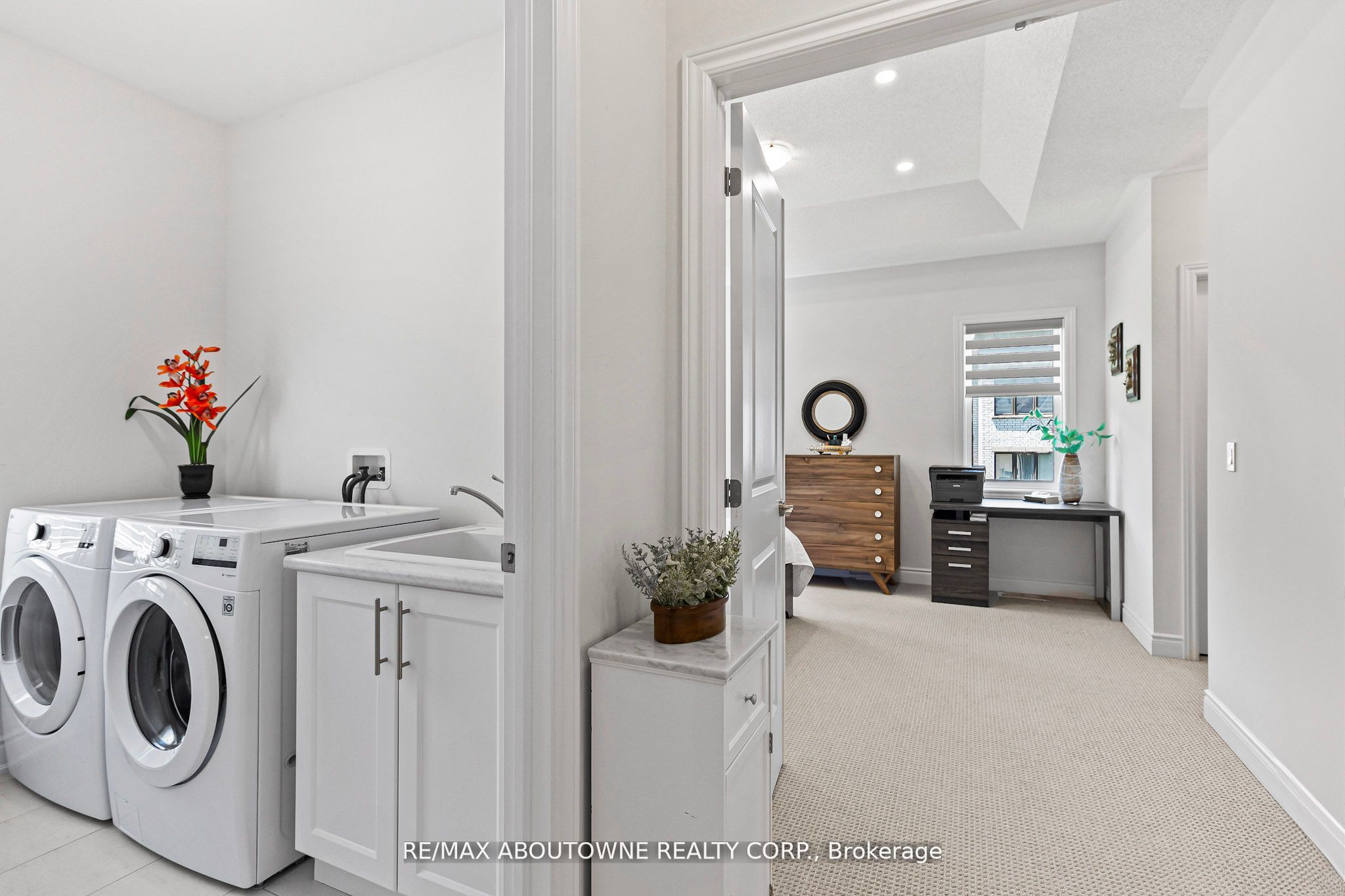 3470 Clayton Trail, Oakville ‣ W12476396 3470 Clayton Trail, Oakville ‣ W12476396