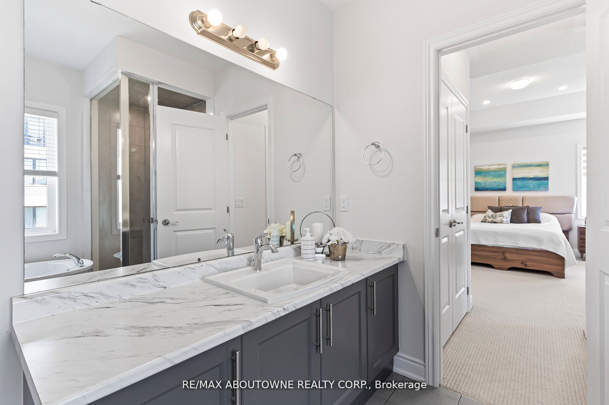 3470 Clayton Trail, Oakville ‣ W12476396 3470 Clayton Trail, Oakville ‣ W12476396