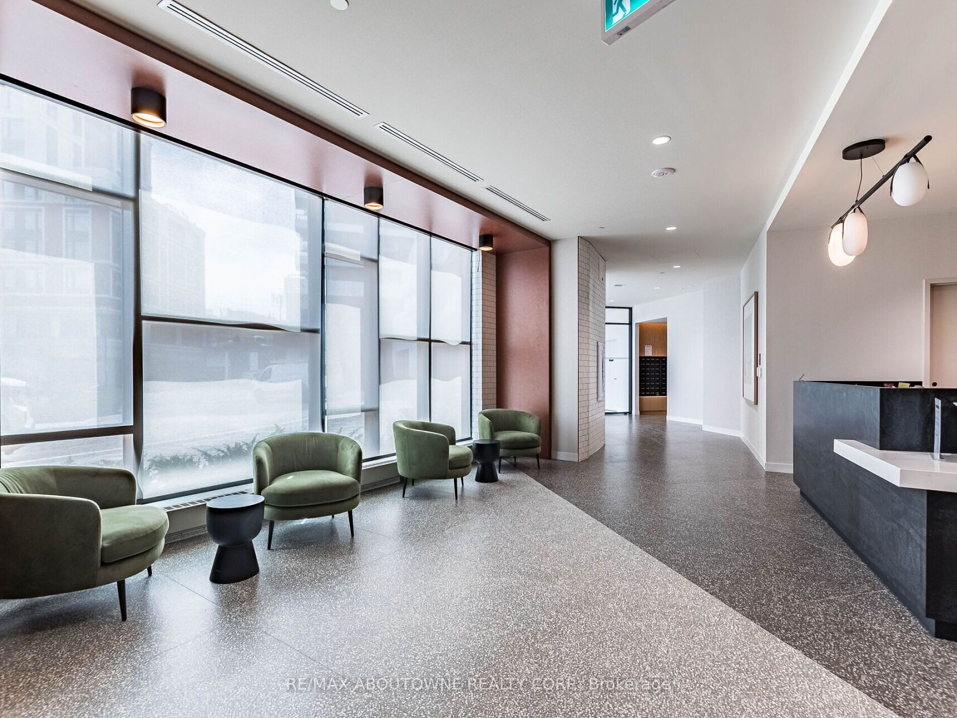 04 – 1495 Eglinton Avenue, Mississauga ‣ W12477030 04 – 1495 Eglinton Avenue, Mississauga ‣ W12477030