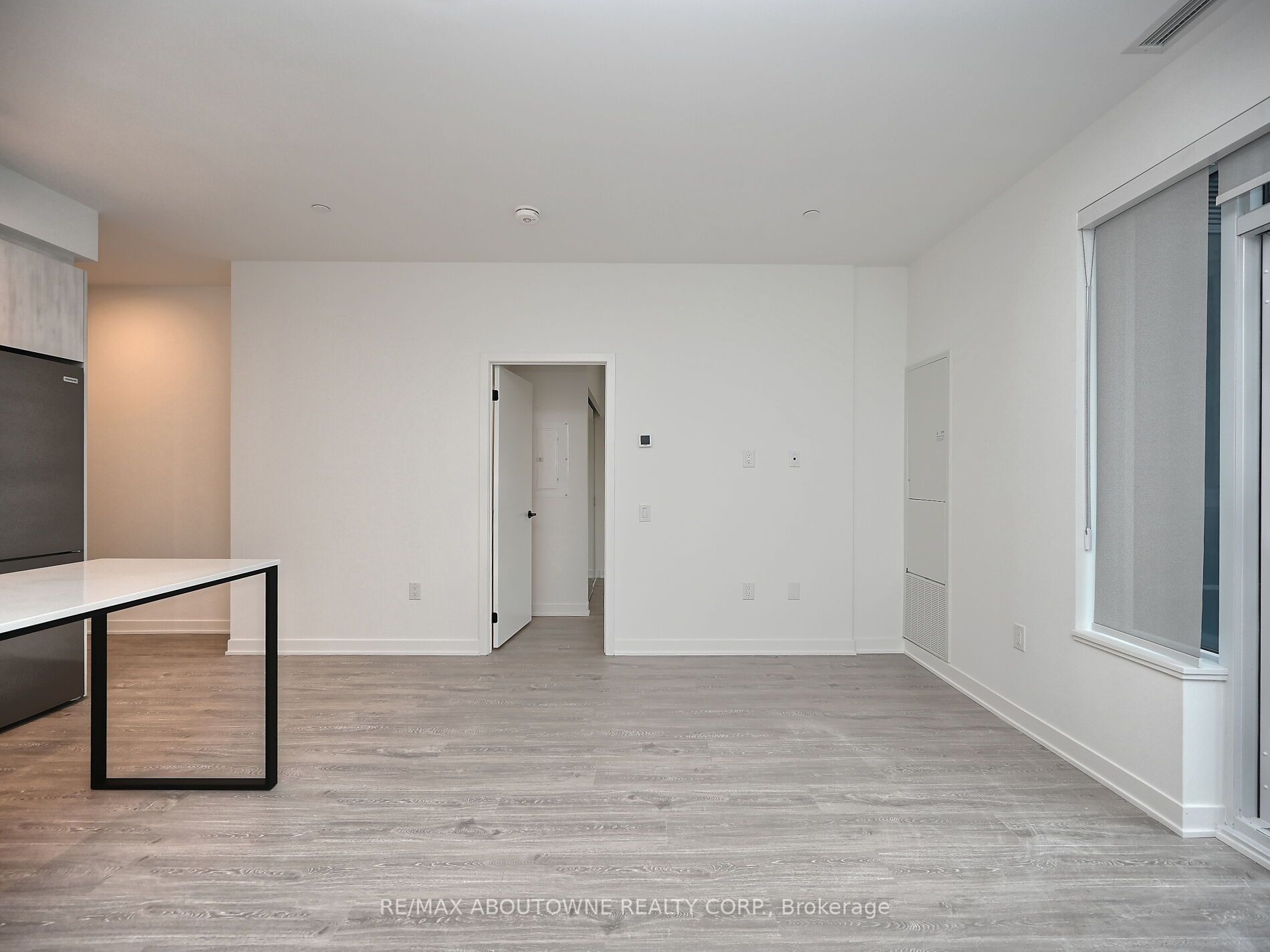04 – 1495 Eglinton Avenue, Mississauga ‣ W12477030 04 – 1495 Eglinton Avenue, Mississauga ‣ W12477030