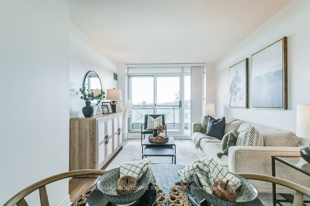 5 – 2325 Central Park Drive, Oakville ‣ W12477053 5 – 2325 Central Park Drive, Oakville ‣ W12477053