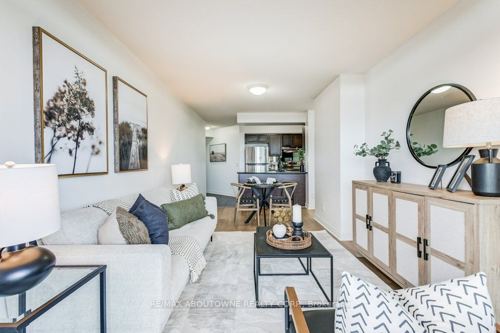 5 – 2325 Central Park Drive, Oakville ‣ W12477053 5 – 2325 Central Park Drive, Oakville ‣ W12477053