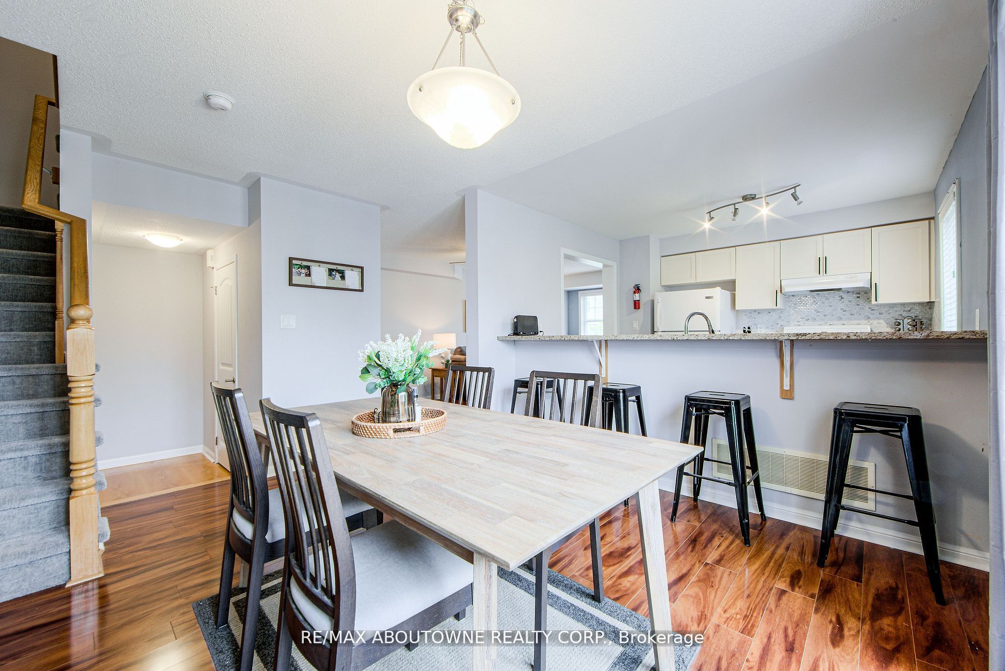 911 Deverell Place, Milton ‣ W12478073 911 Deverell Place, Milton ‣ W12478073