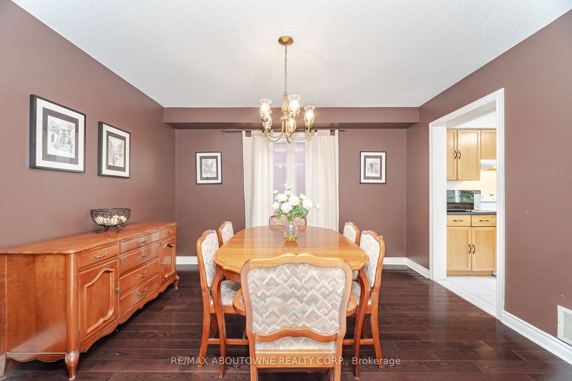 3704 Ketchum Court, Mississauga ‣ W12480590 3704 Ketchum Court, Mississauga ‣ W12480590