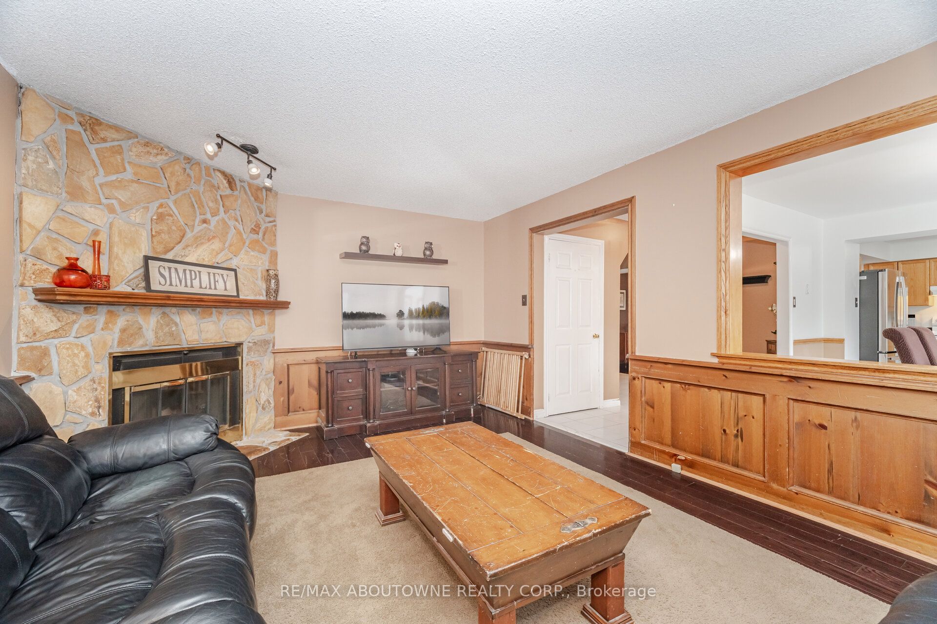 3704 Ketchum Court, Mississauga ‣ W12480590 3704 Ketchum Court, Mississauga ‣ W12480590