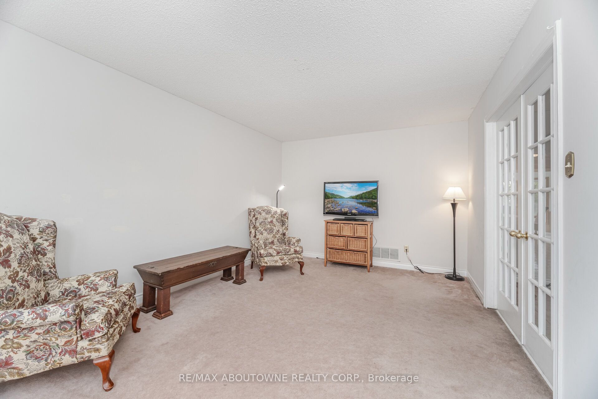 3704 Ketchum Court, Mississauga ‣ W12480590 3704 Ketchum Court, Mississauga ‣ W12480590