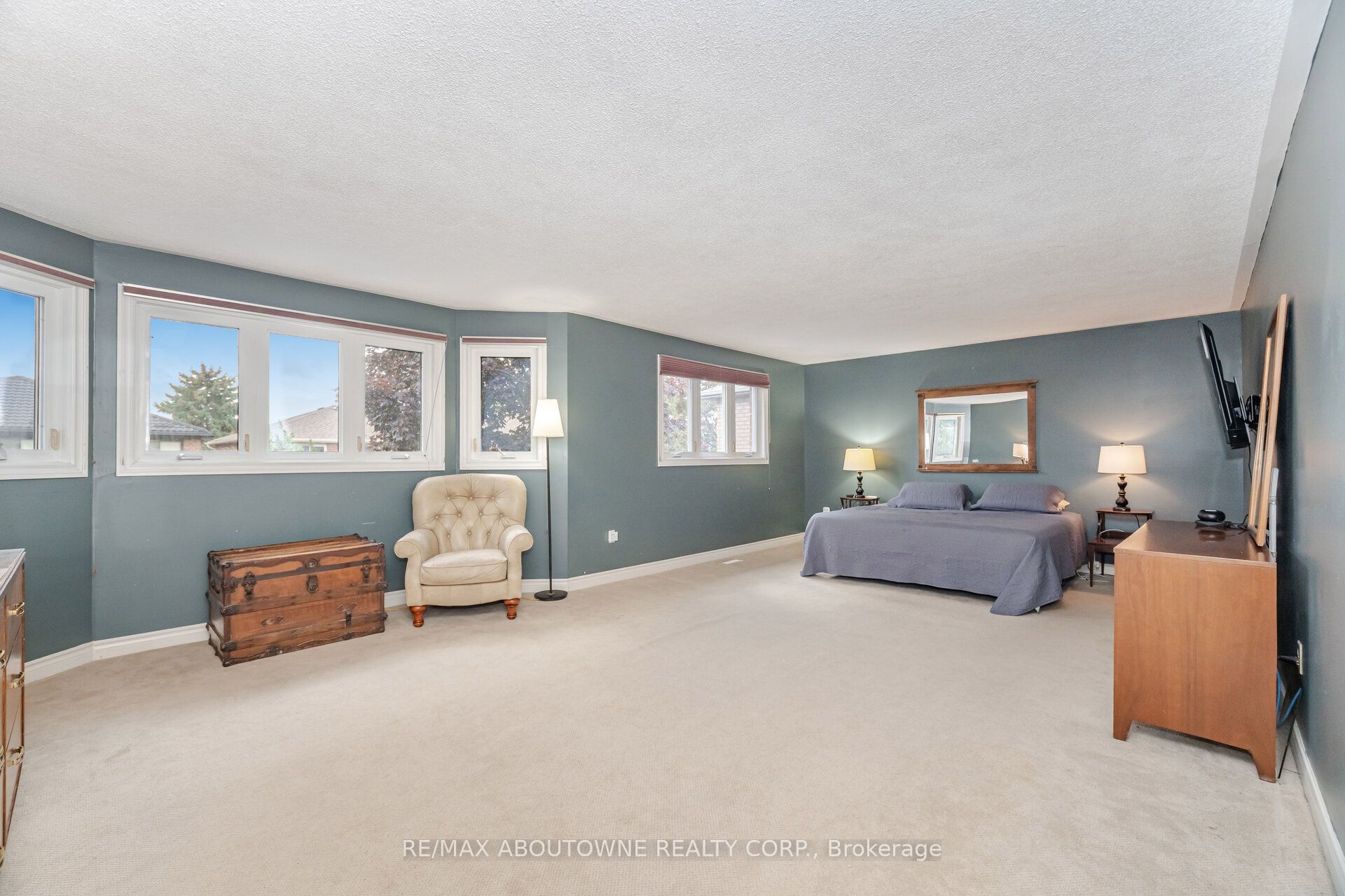 3704 Ketchum Court, Mississauga ‣ W12480590 3704 Ketchum Court, Mississauga ‣ W12480590