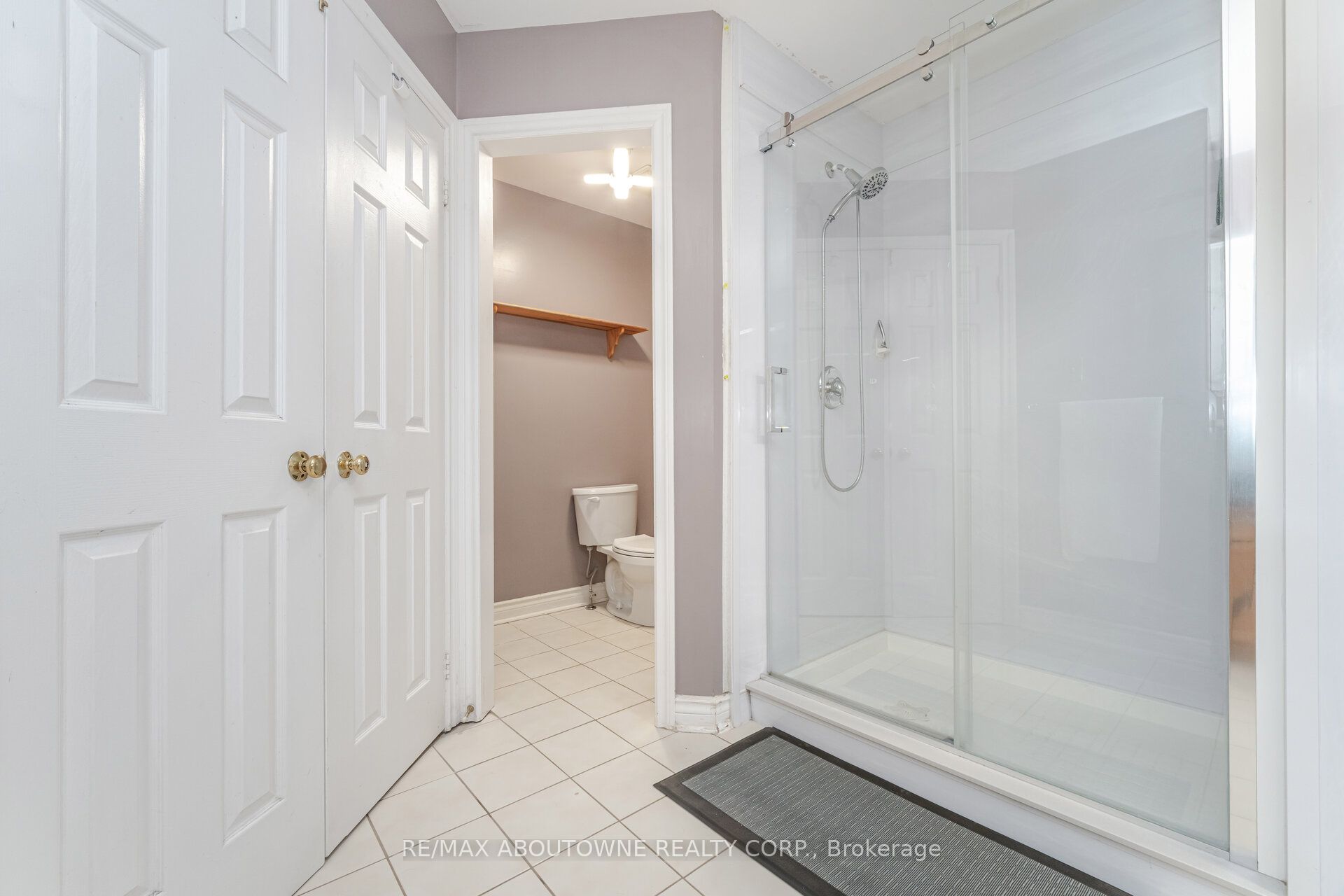 3704 Ketchum Court, Mississauga ‣ W12480590 3704 Ketchum Court, Mississauga ‣ W12480590
