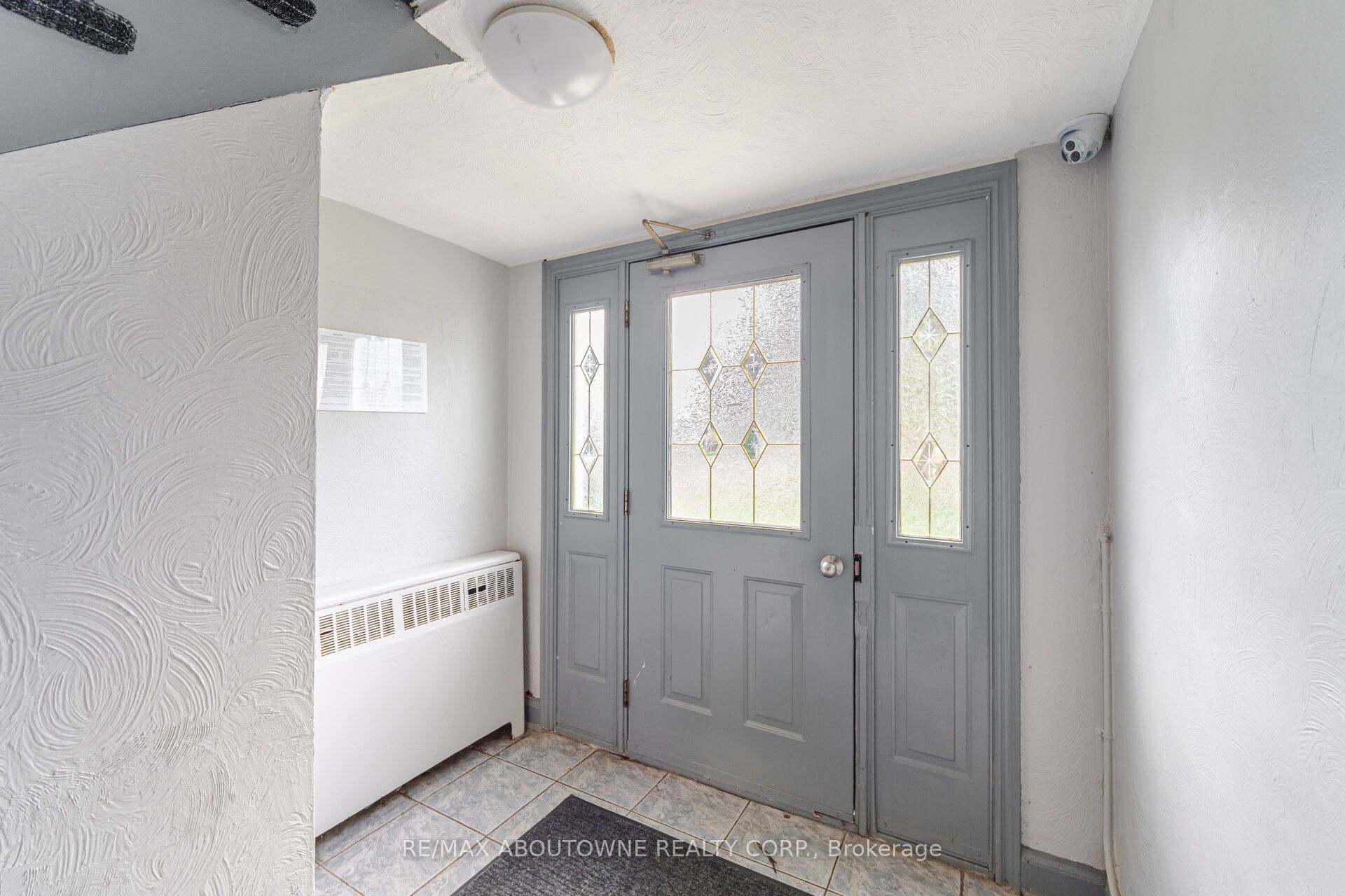 1031 Churchill Avenue, Oakville ‣ W12482483 1031 Churchill Avenue, Oakville ‣ W12482483