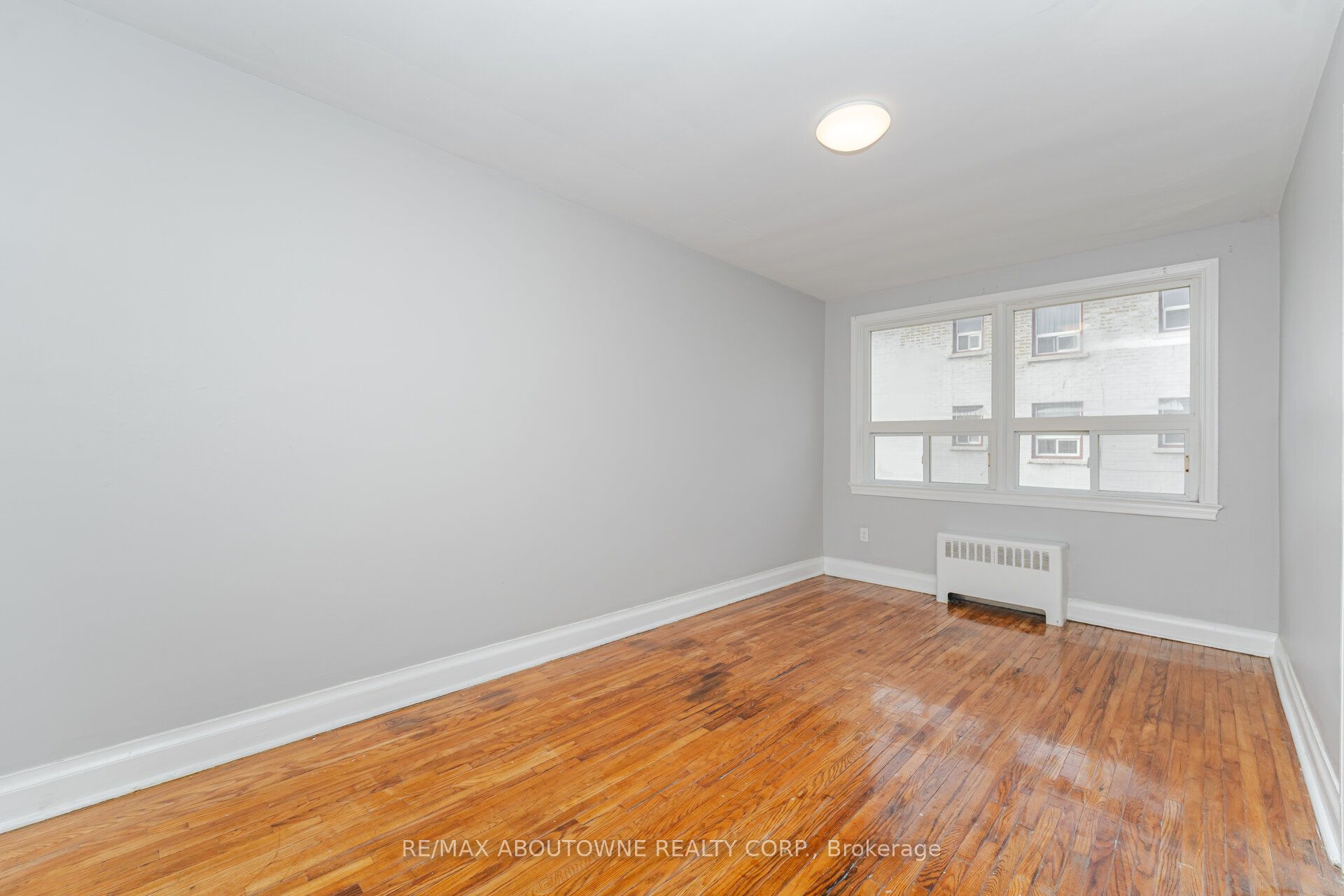1031 Churchill Avenue, Oakville ‣ W12482483 1031 Churchill Avenue, Oakville ‣ W12482483