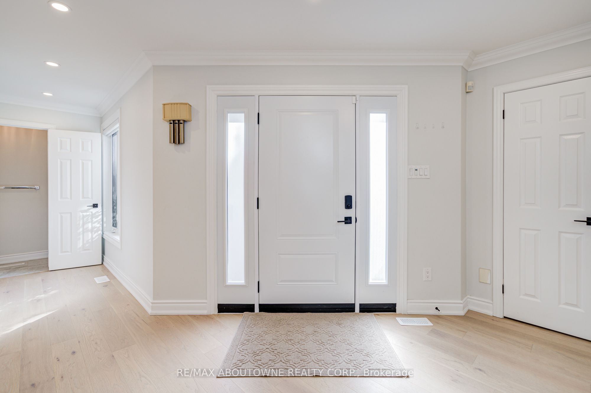 1248 Old Colony Road, Oakville ‣ W12485195 1248 Old Colony Road, Oakville ‣ W12485195