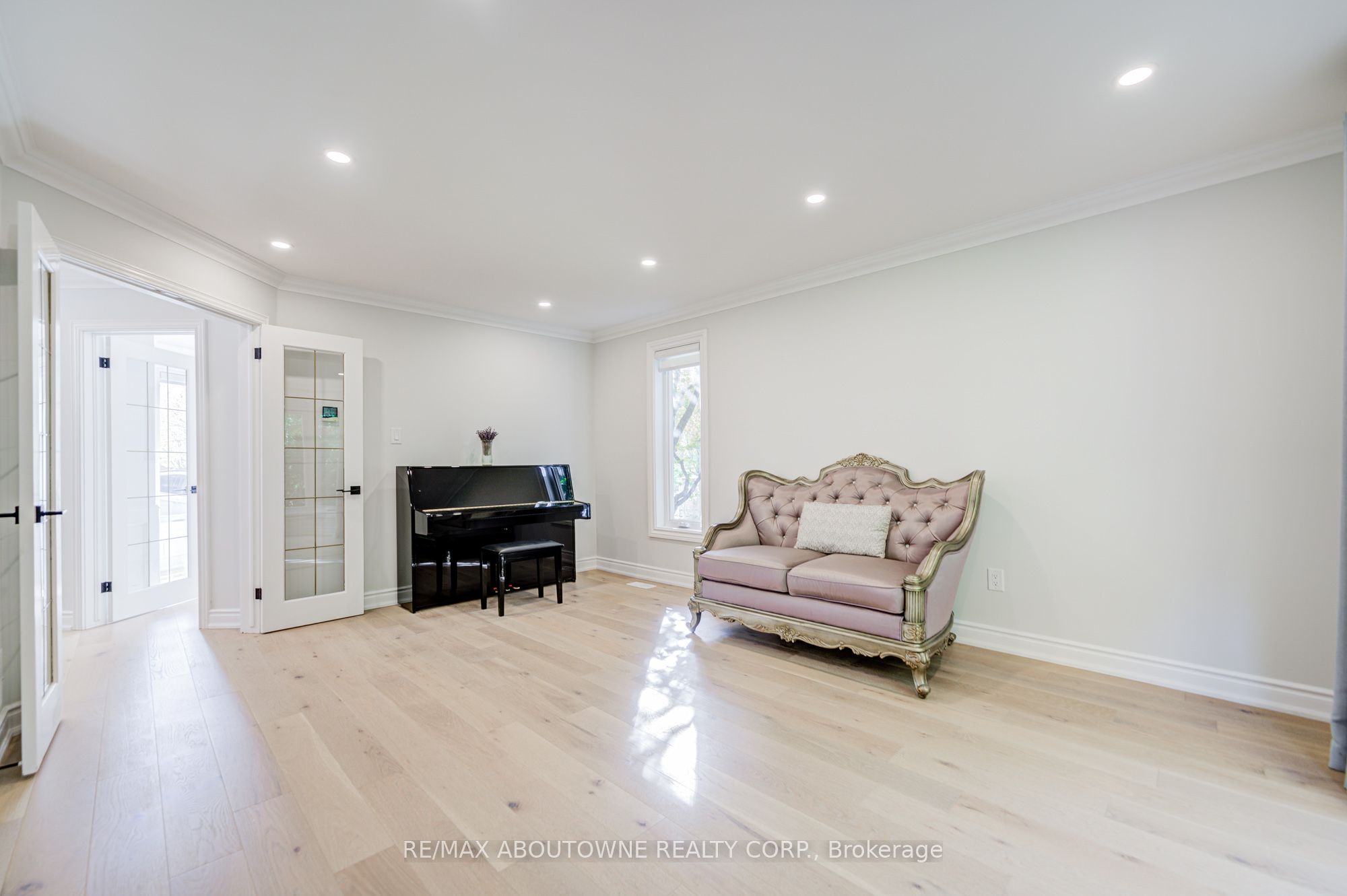 1248 Old Colony Road, Oakville ‣ W12485195 1248 Old Colony Road, Oakville ‣ W12485195