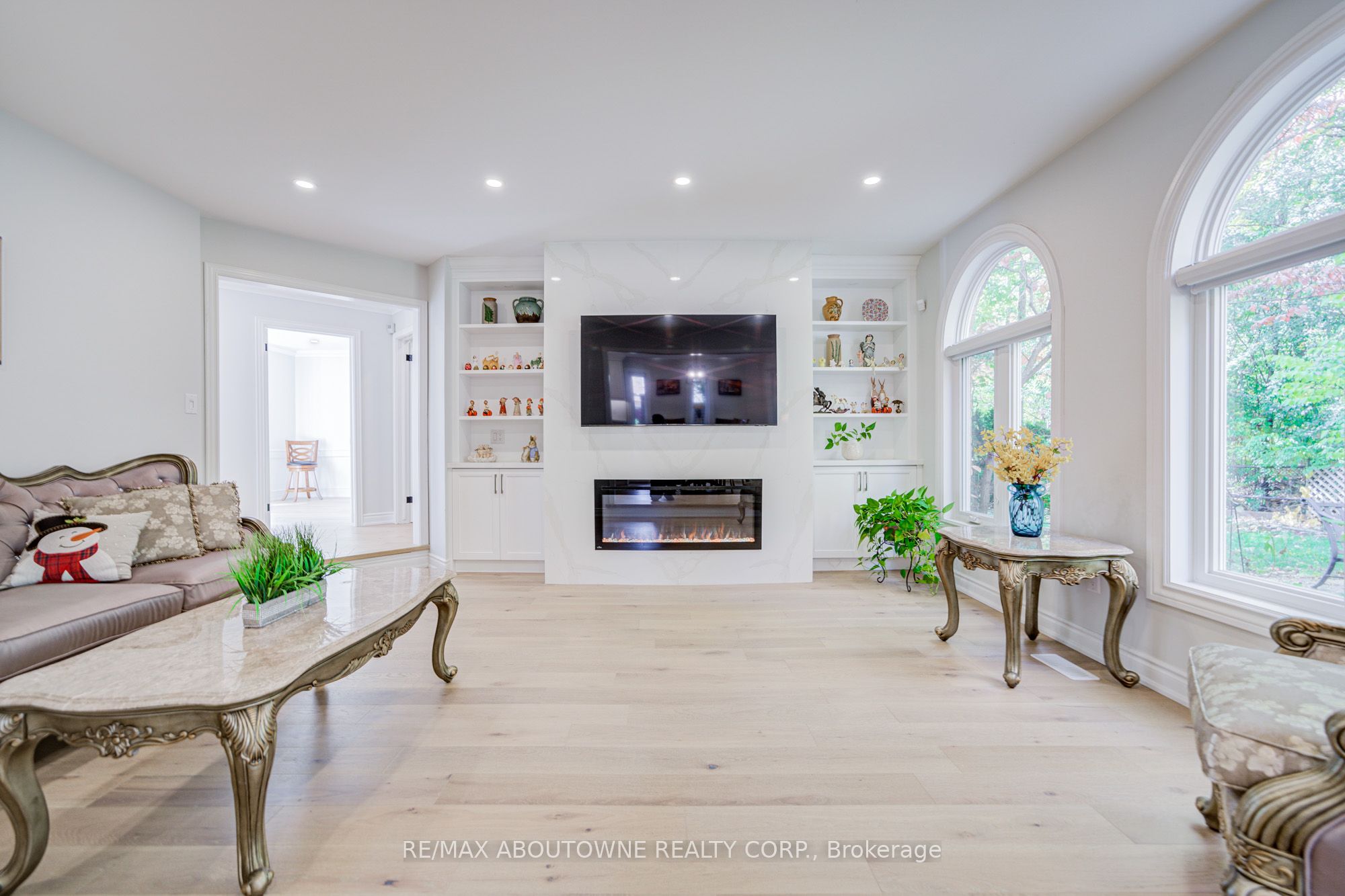 1248 Old Colony Road, Oakville ‣ W12485195 1248 Old Colony Road, Oakville ‣ W12485195