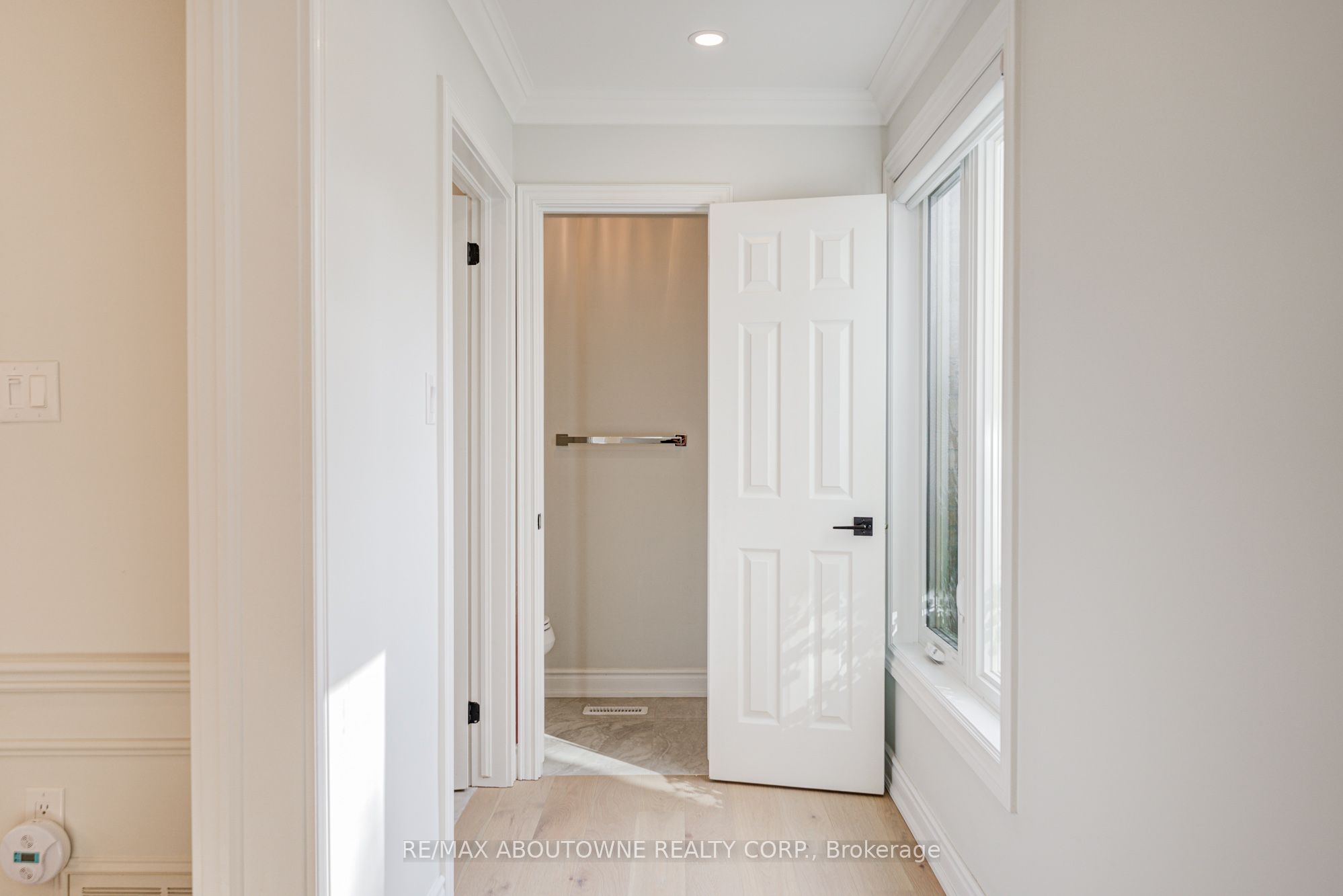 1248 Old Colony Road, Oakville ‣ W12485195 1248 Old Colony Road, Oakville ‣ W12485195