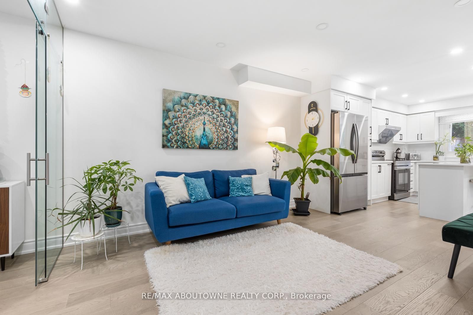 1118 Avondale Drive, Oakville ‣ W12485320 1118 Avondale Drive, Oakville ‣ W12485320