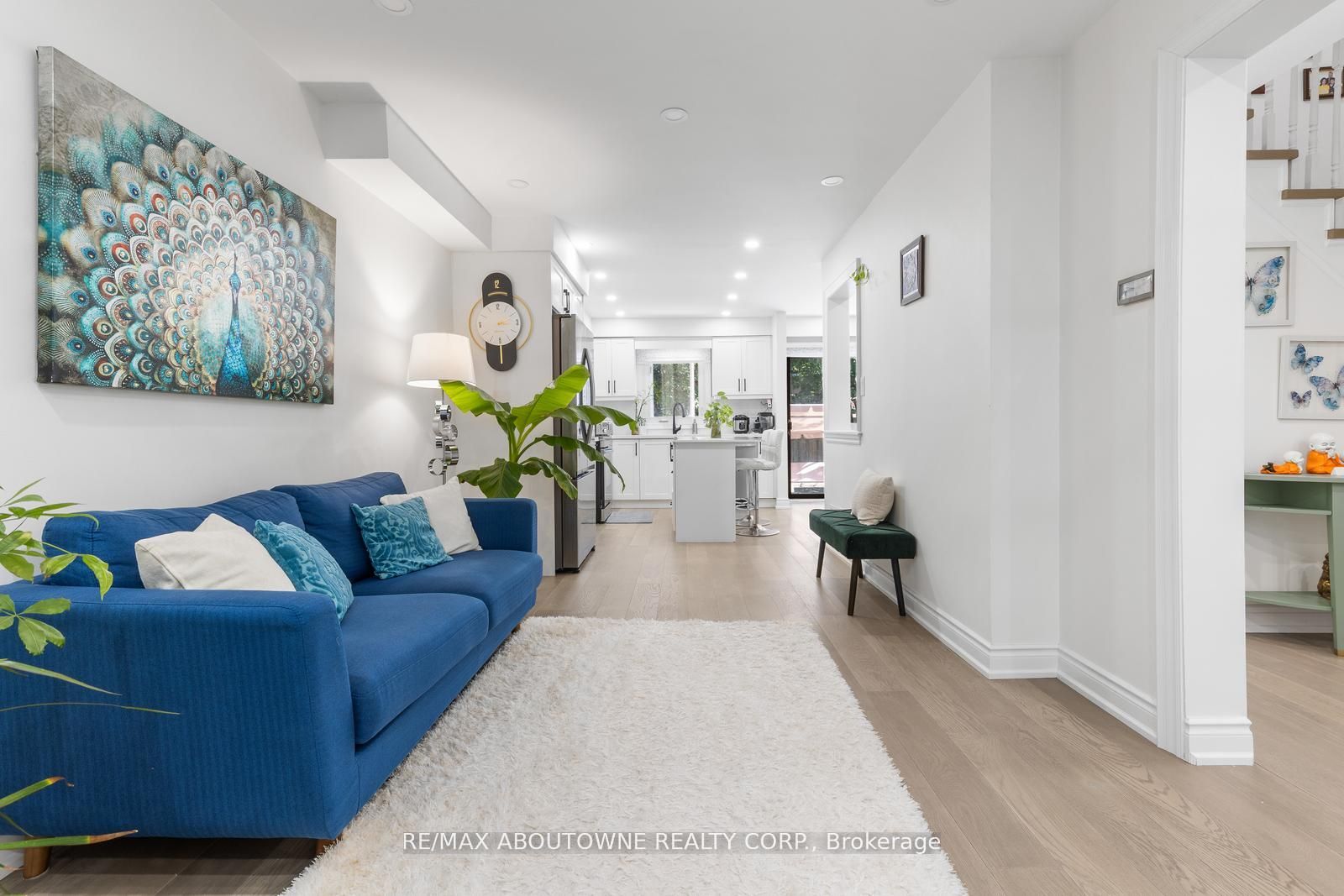 1118 Avondale Drive, Oakville ‣ W12485320 1118 Avondale Drive, Oakville ‣ W12485320