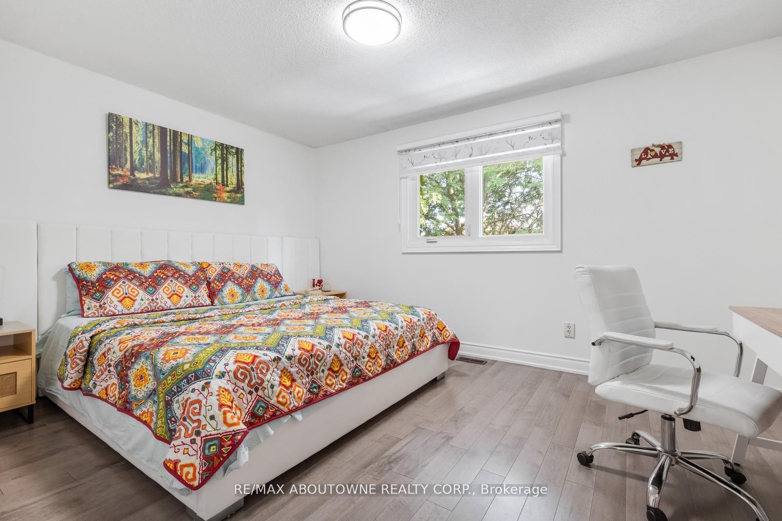 1118 Avondale Drive, Oakville ‣ W12485320 1118 Avondale Drive, Oakville ‣ W12485320