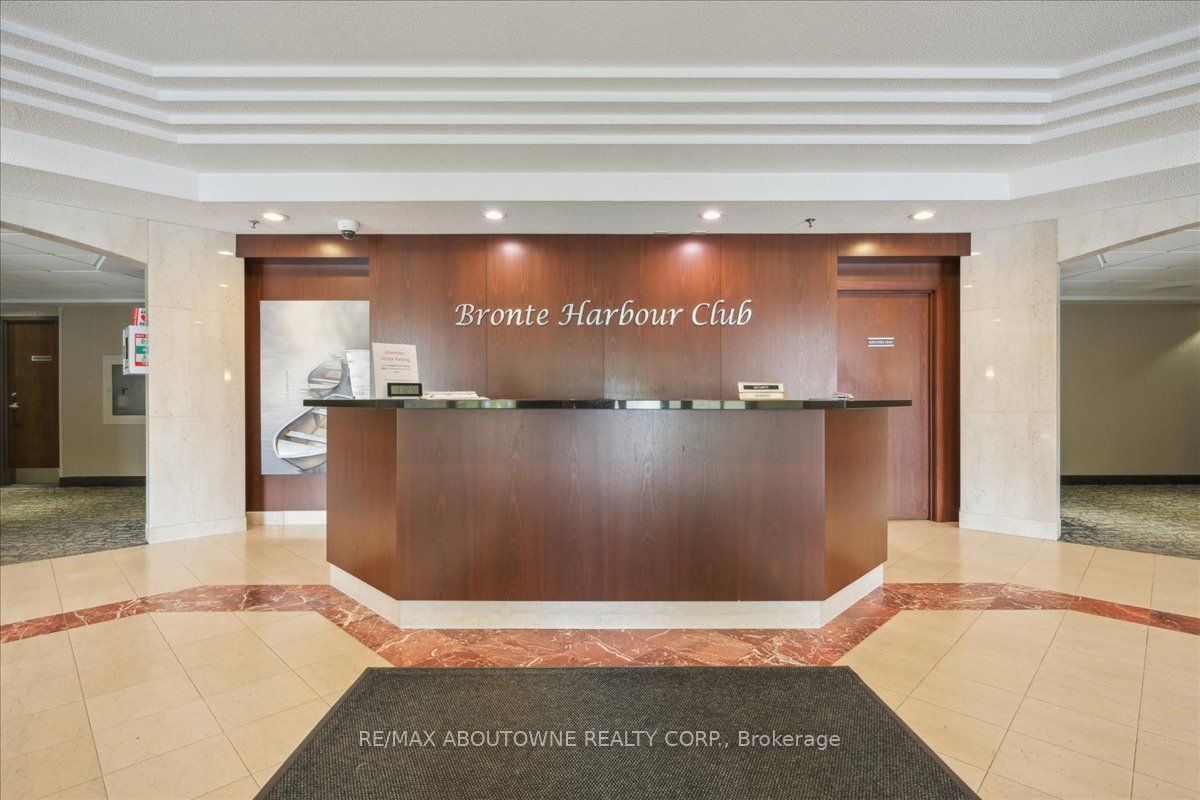 14 – 2511 Lakeshore Road, Oakville ‣ W12485643 14 – 2511 Lakeshore Road, Oakville ‣ W12485643