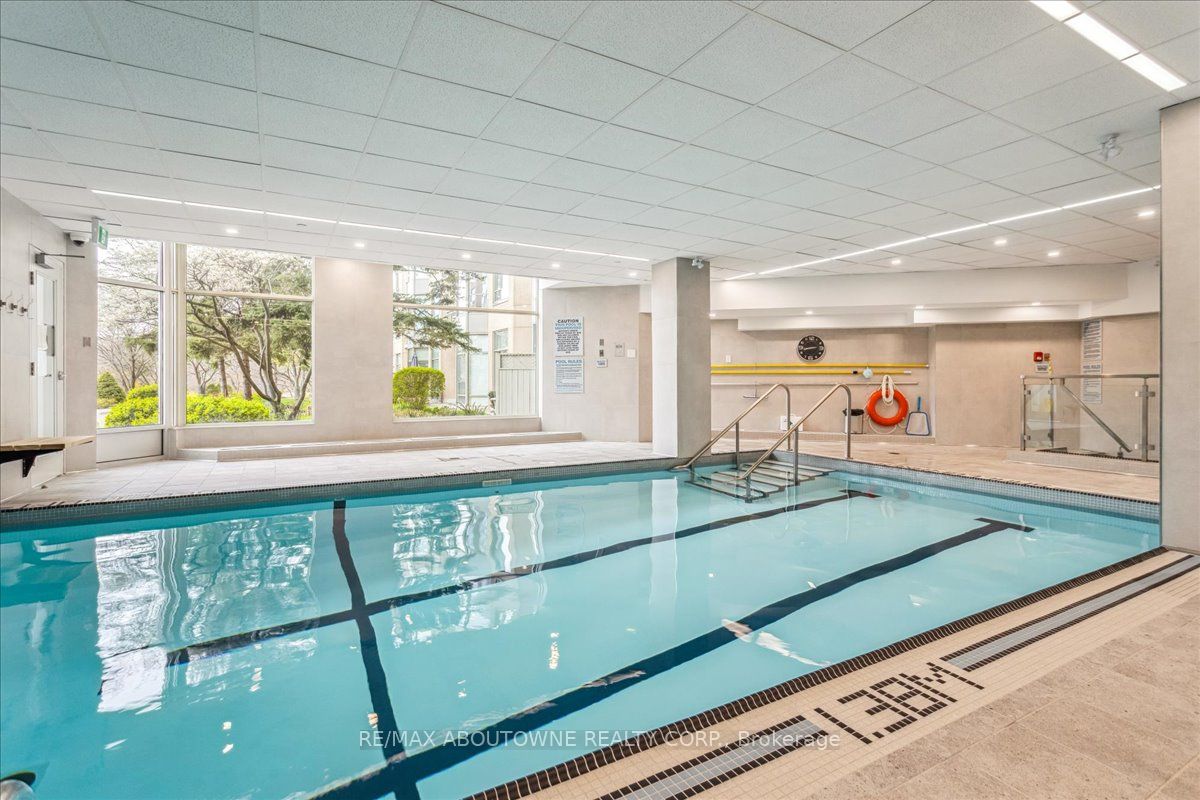 14 – 2511 Lakeshore Road, Oakville ‣ W12485643 14 – 2511 Lakeshore Road, Oakville ‣ W12485643