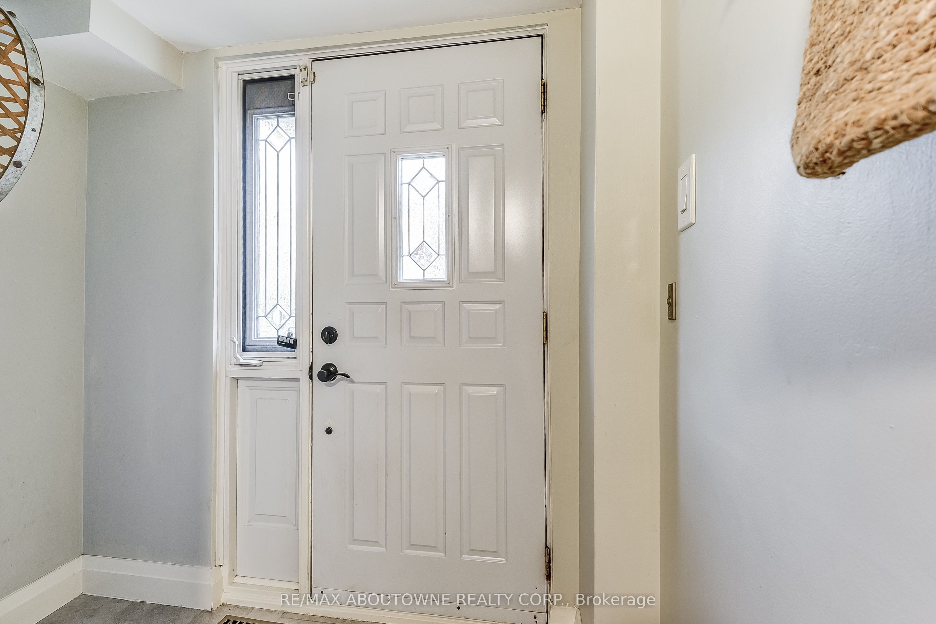 6 – 2 Bradbrook Road, Toronto W08 ‣ W12486261 6 – 2 Bradbrook Road, Toronto W08 ‣ W12486261