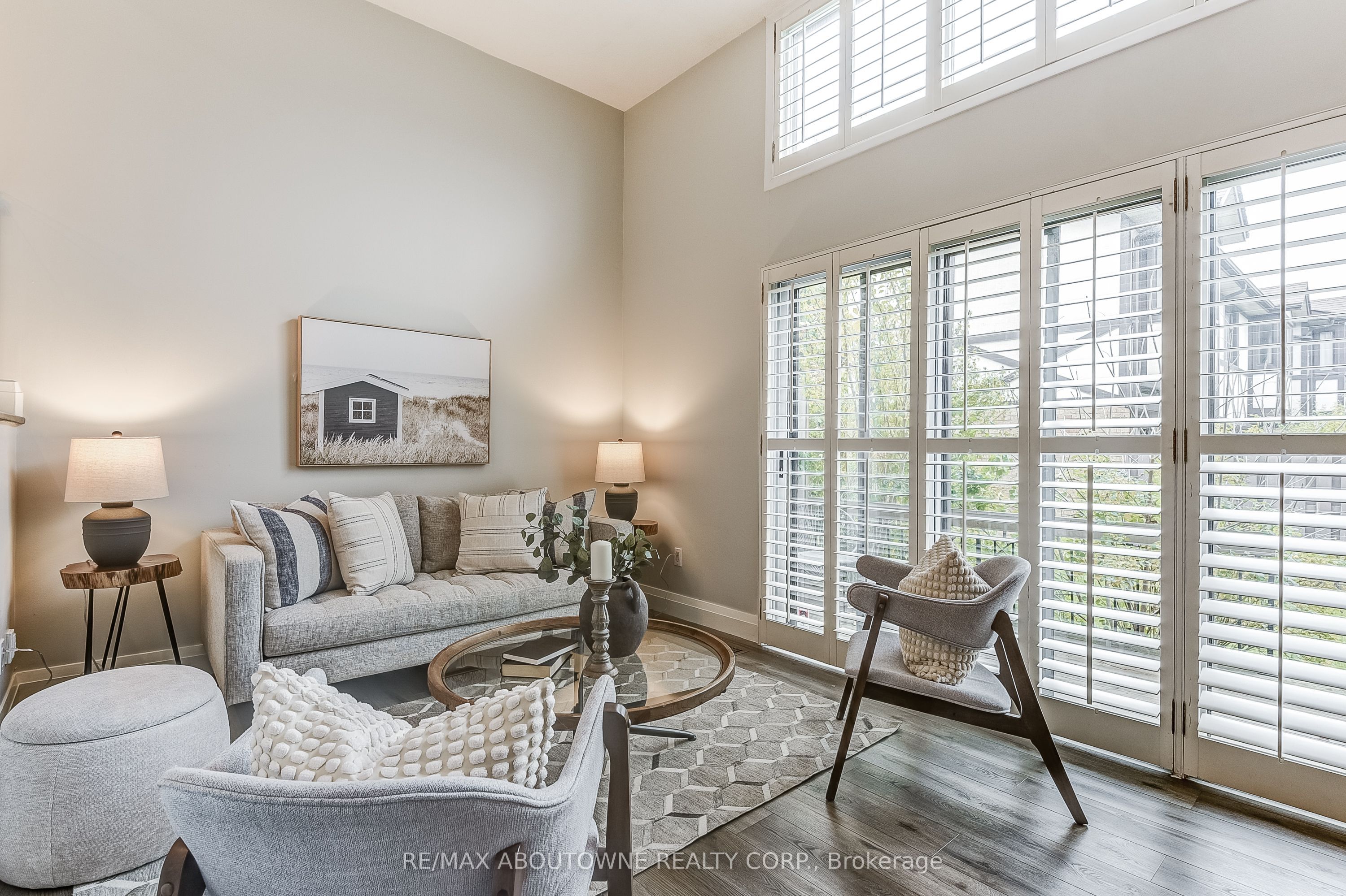 6 – 2 Bradbrook Road, Toronto W08 ‣ W12486261 6 – 2 Bradbrook Road, Toronto W08 ‣ W12486261