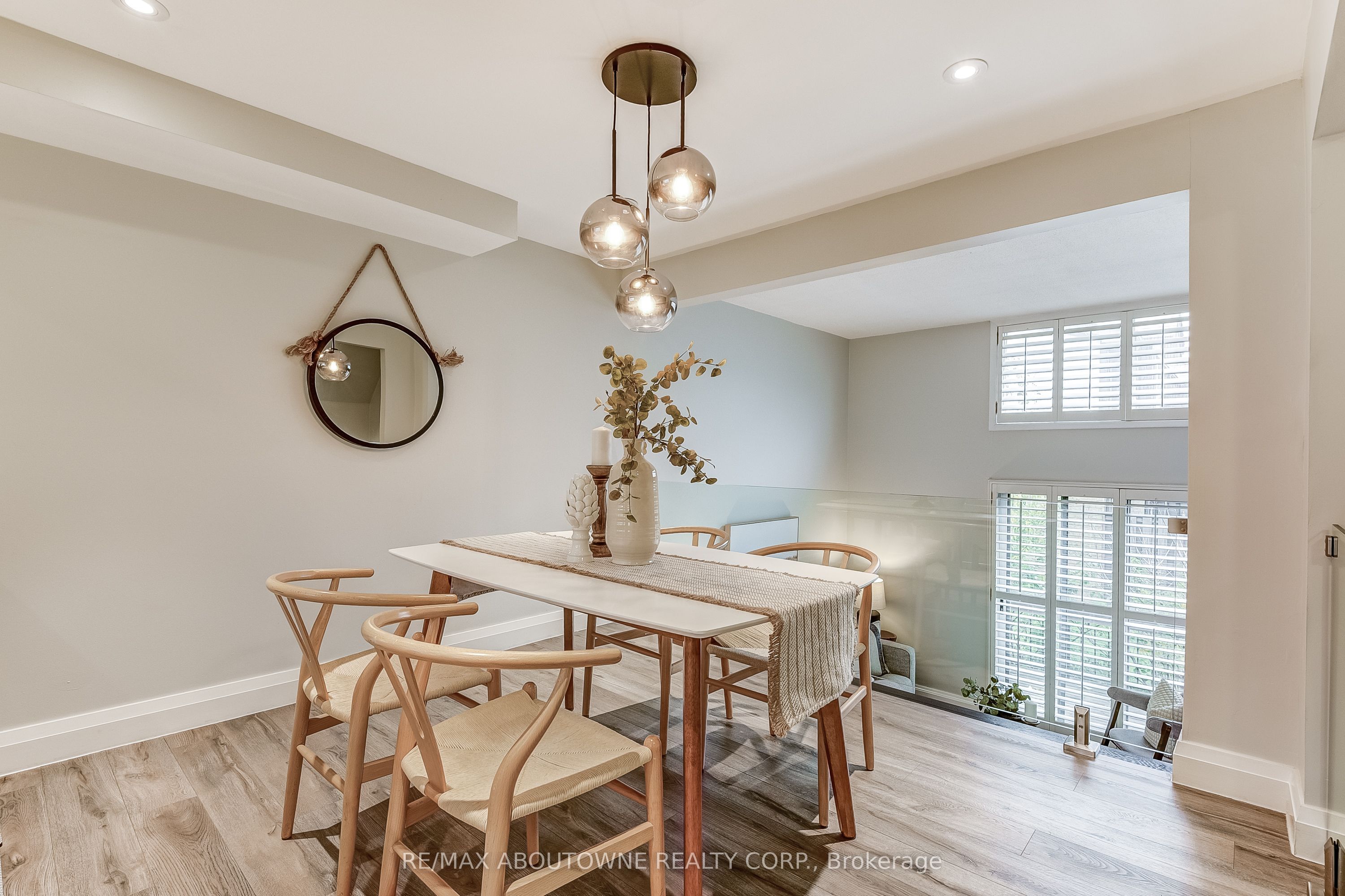 6 – 2 Bradbrook Road, Toronto W08 ‣ W12486261 6 – 2 Bradbrook Road, Toronto W08 ‣ W12486261